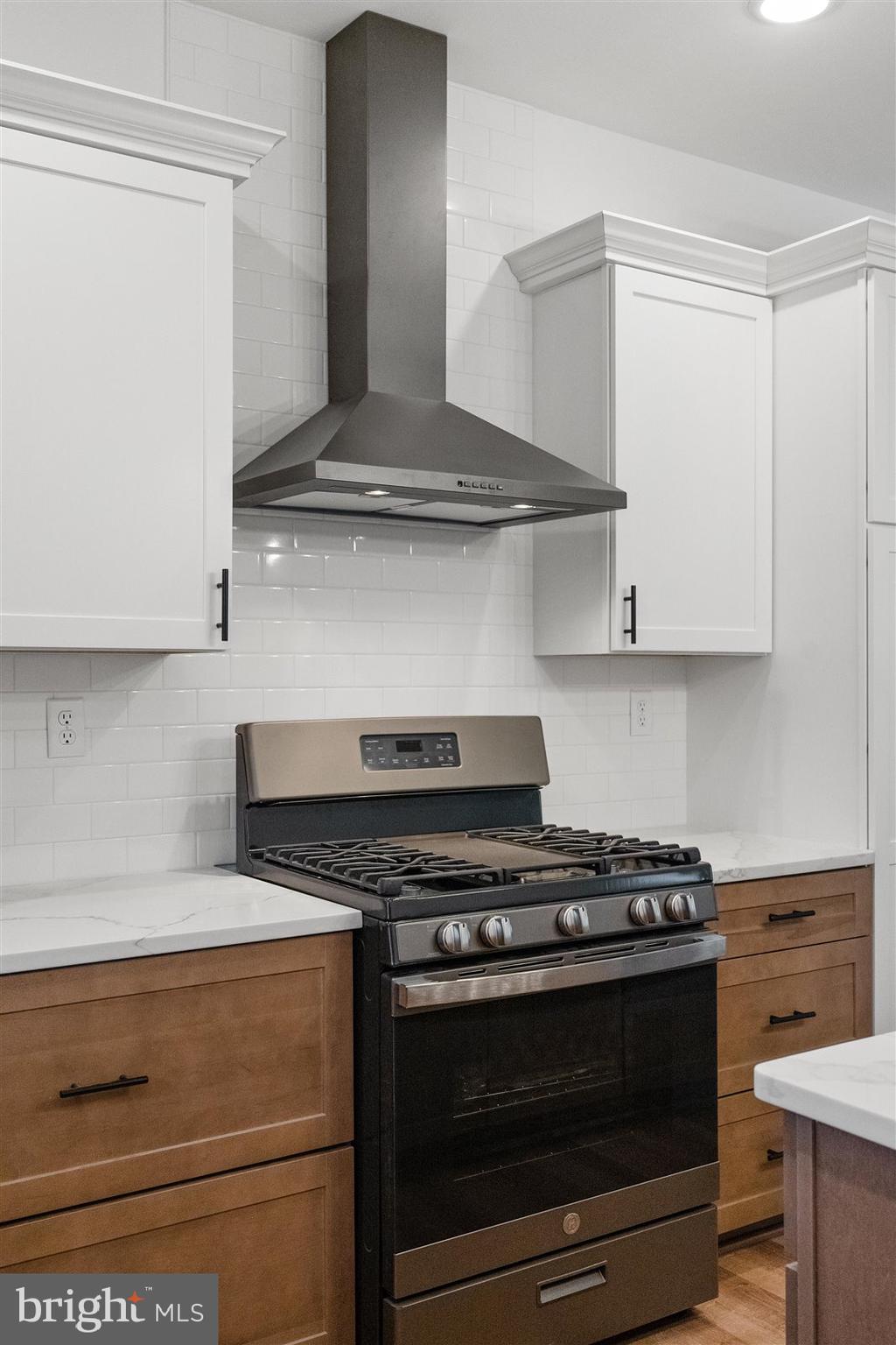 WALNUT HILL - Residential