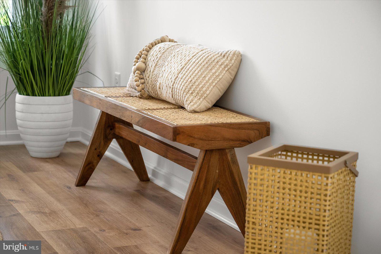 WALNUT HILL - Residential