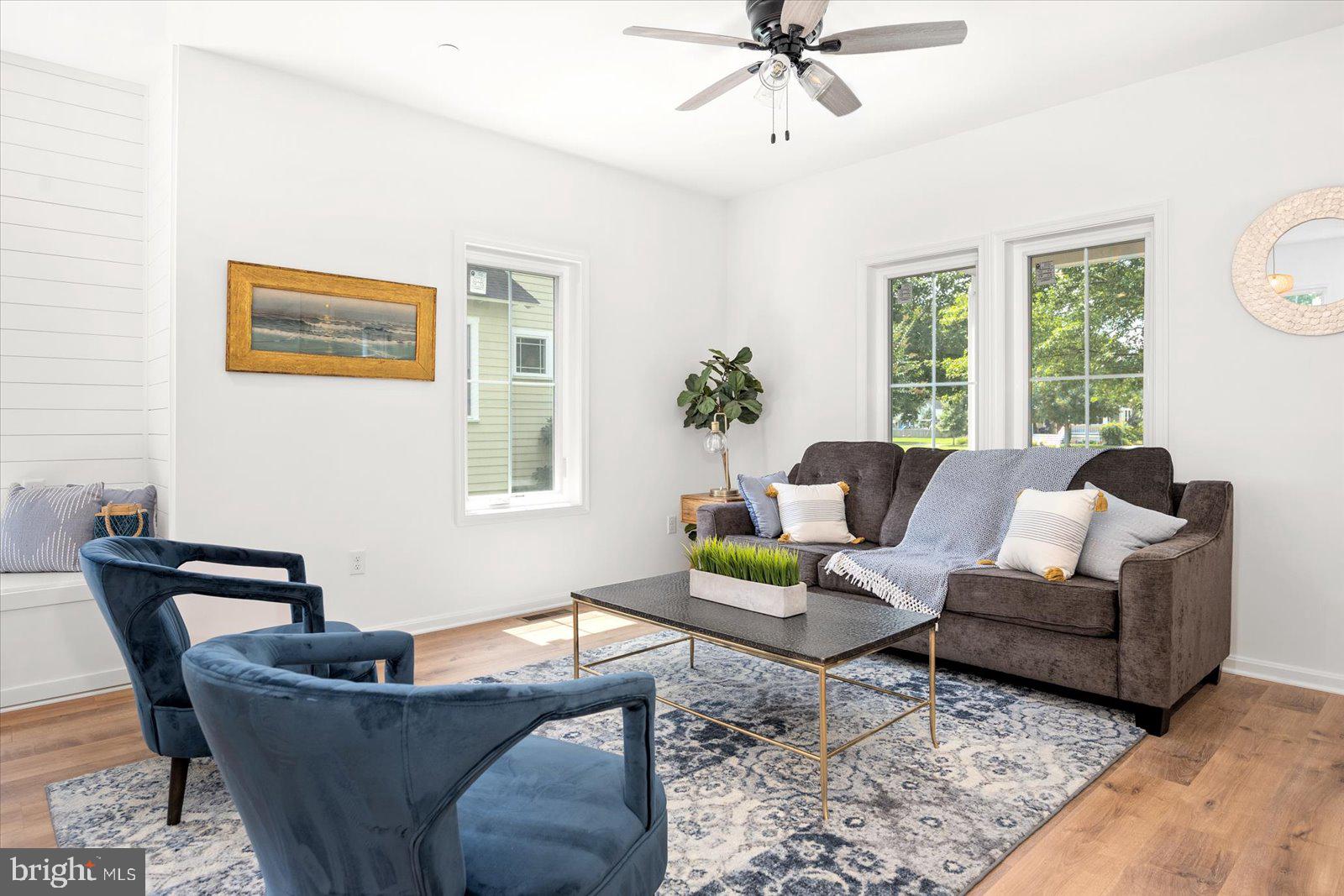 WALNUT HILL - Residential