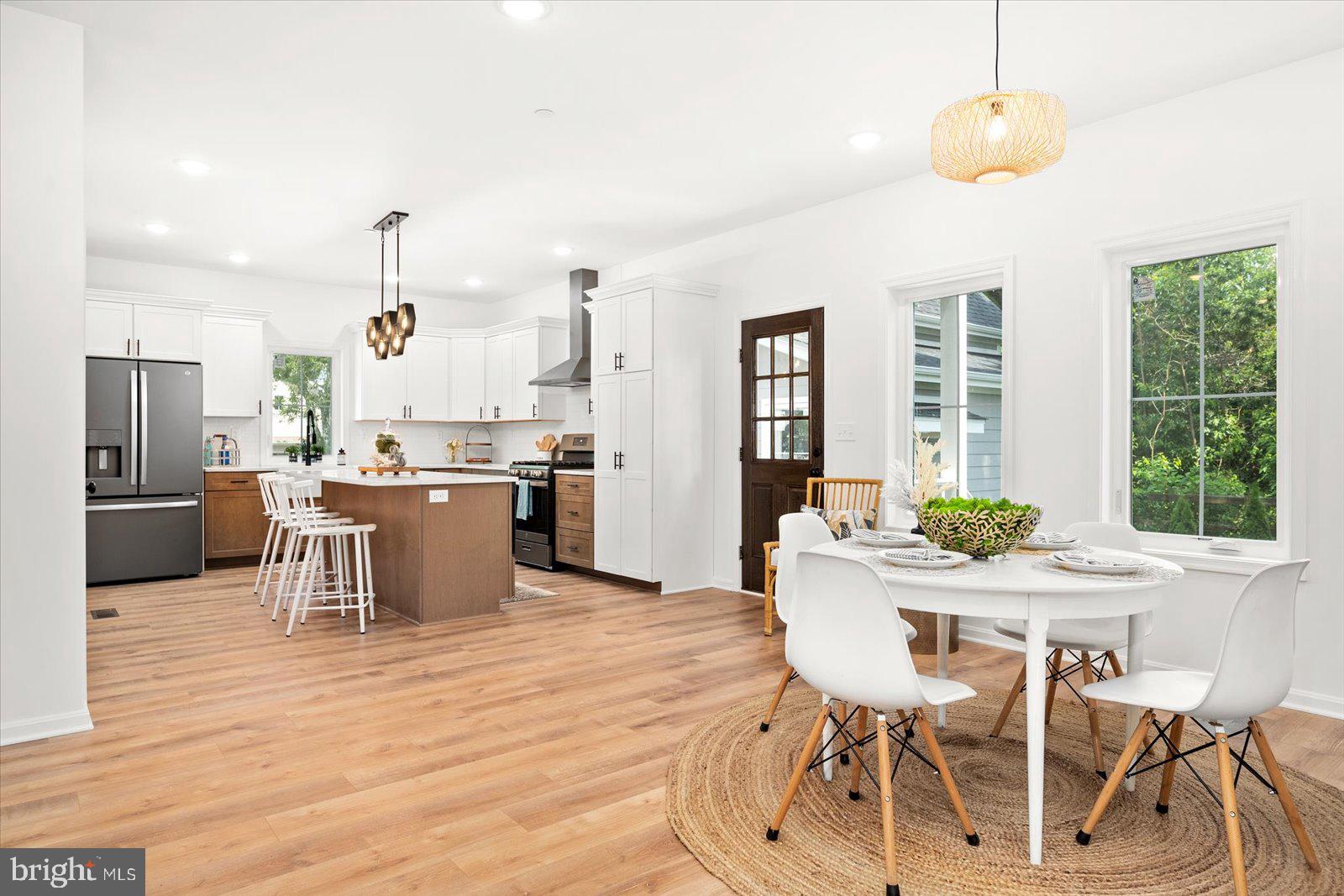 WALNUT HILL - Residential