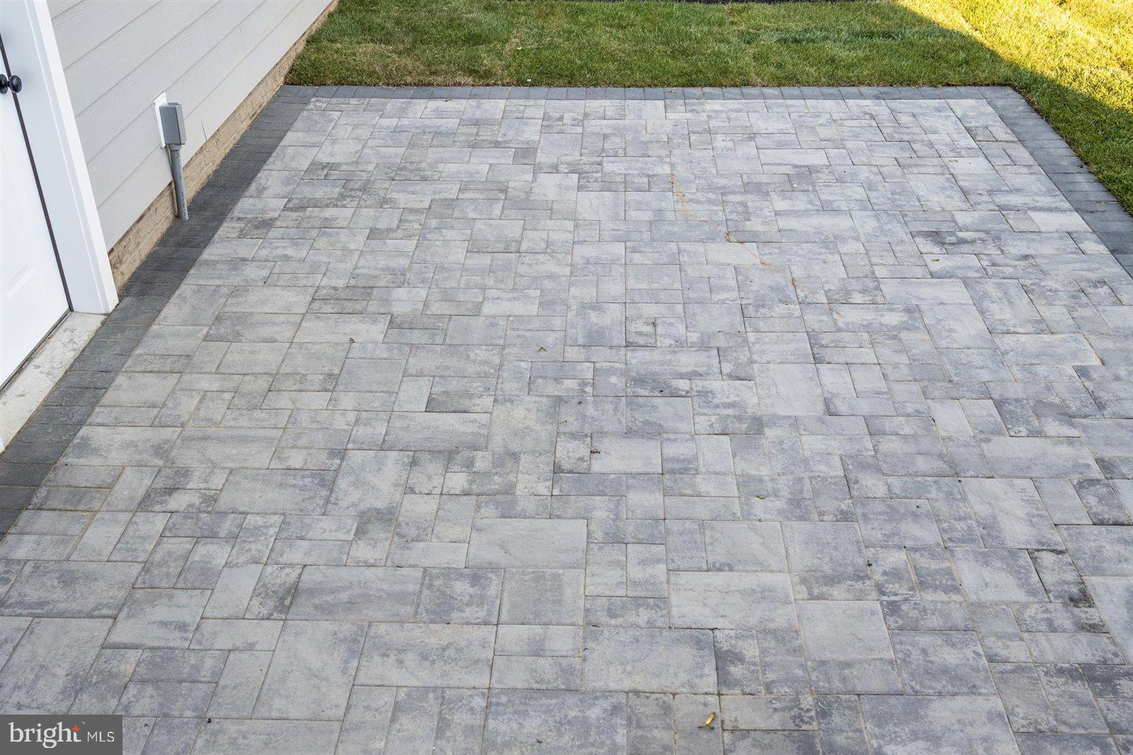 WALNUT HILL - Residential