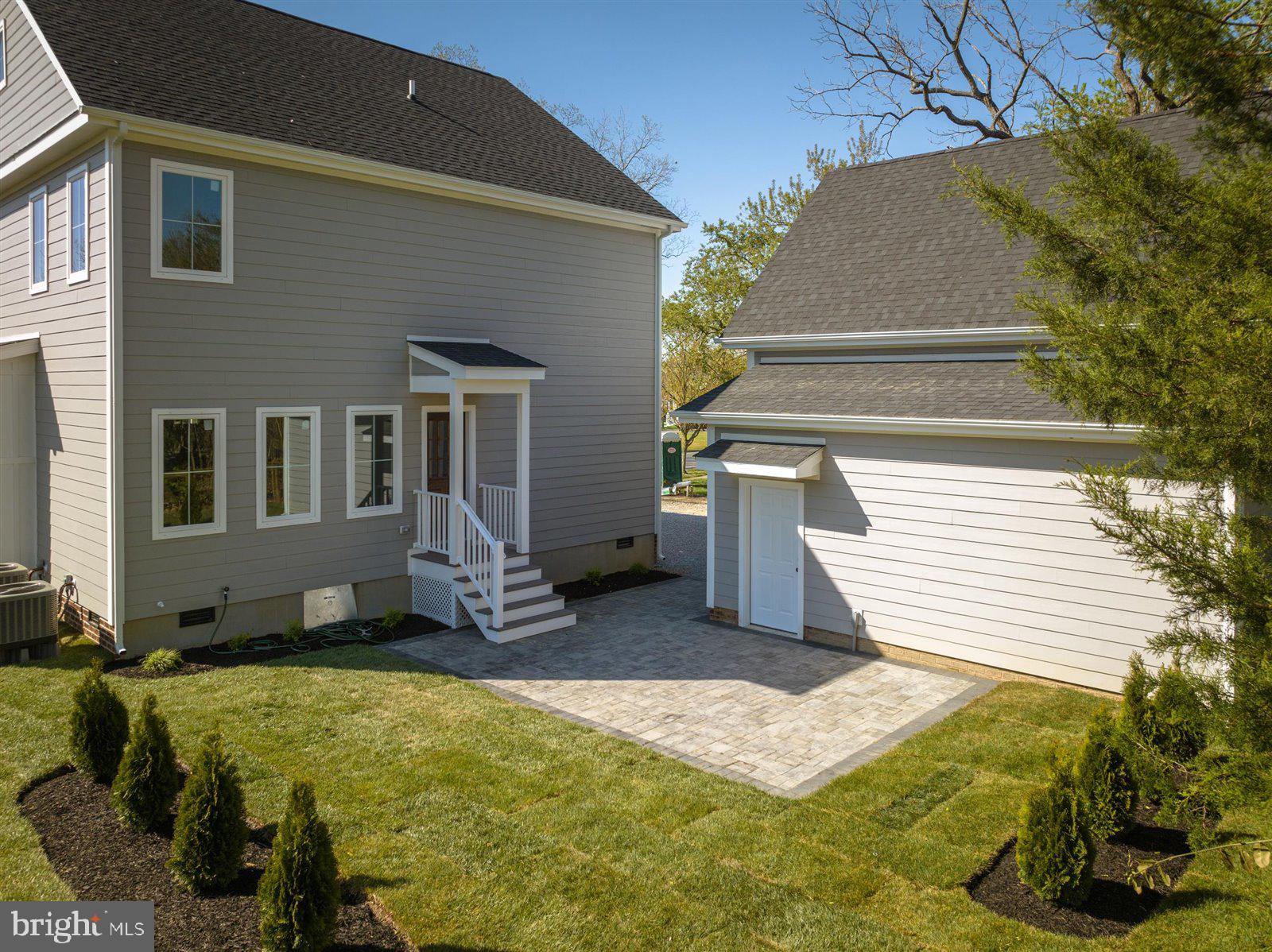 WALNUT HILL - Residential