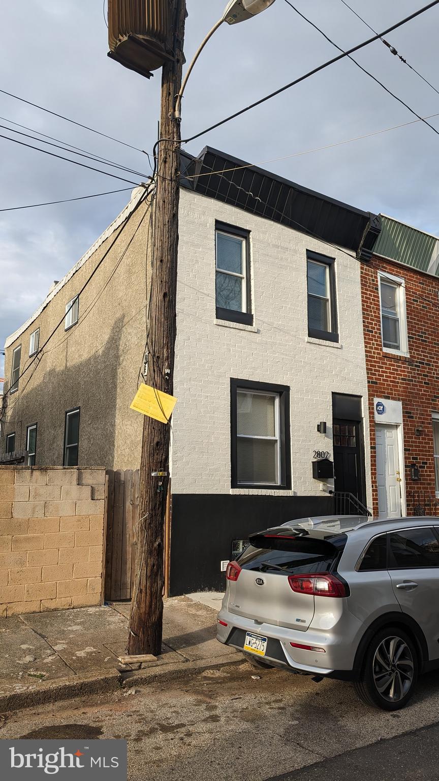 PORT RICHMOND - Residential Lease