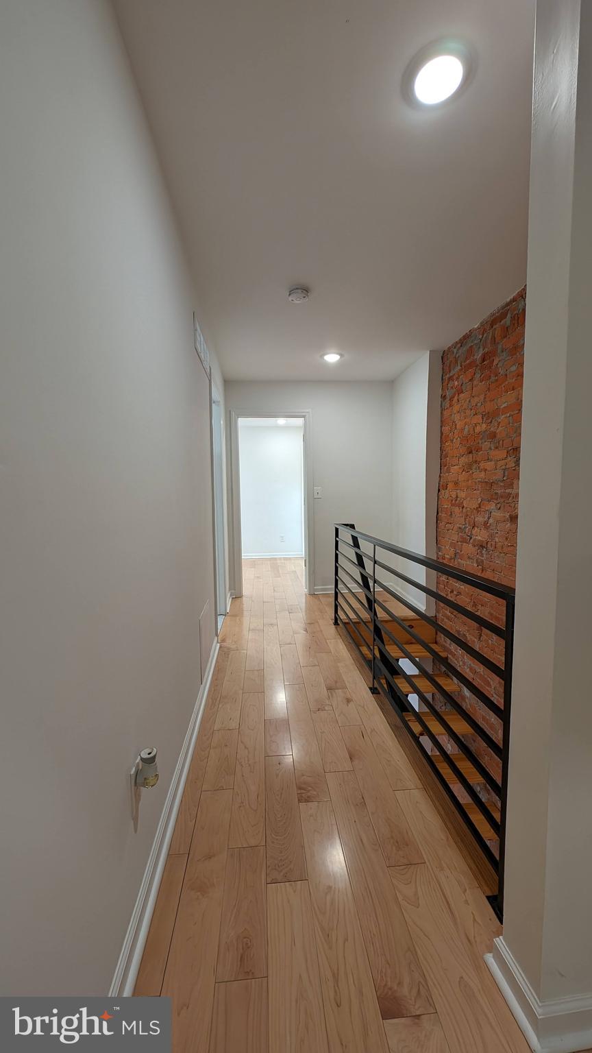 PORT RICHMOND - Residential Lease