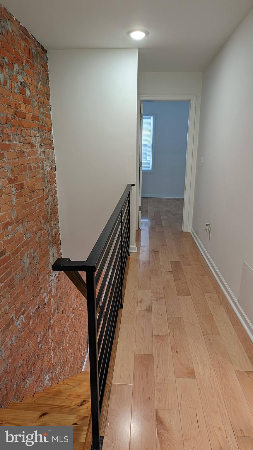 PORT RICHMOND - Residential Lease