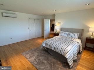 MOUNTAIN MEADOWS - Residential