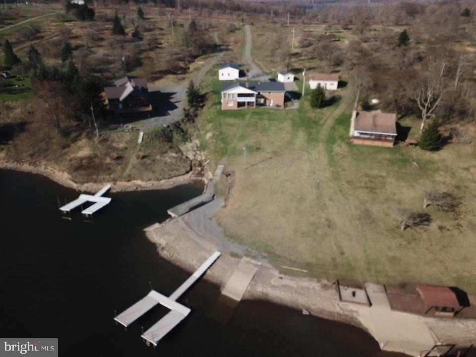 MOUNTAIN MEADOWS - Residential