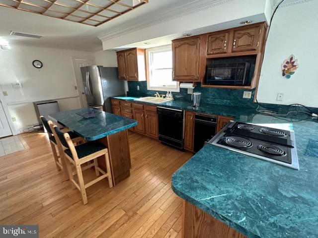 MOUNTAIN MEADOWS - Residential