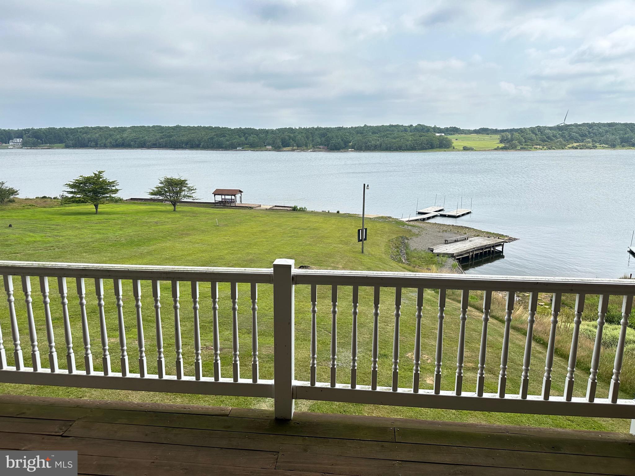 MOUNTAIN MEADOWS - Residential