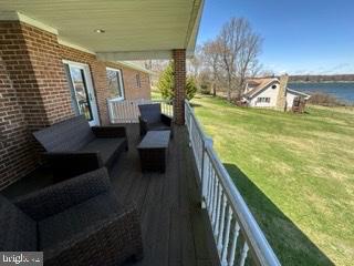 MOUNTAIN MEADOWS - Residential