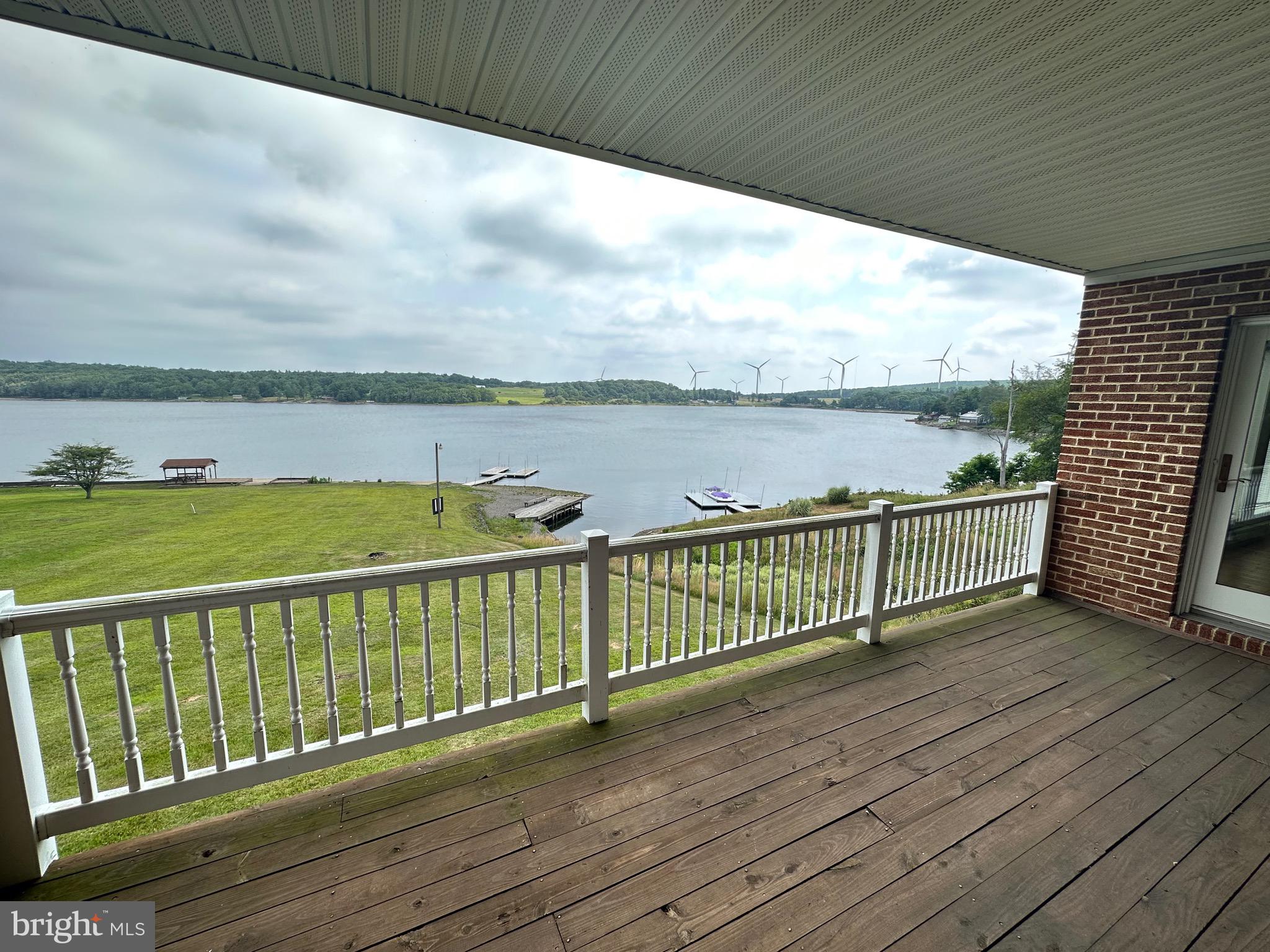 MOUNTAIN MEADOWS - Residential