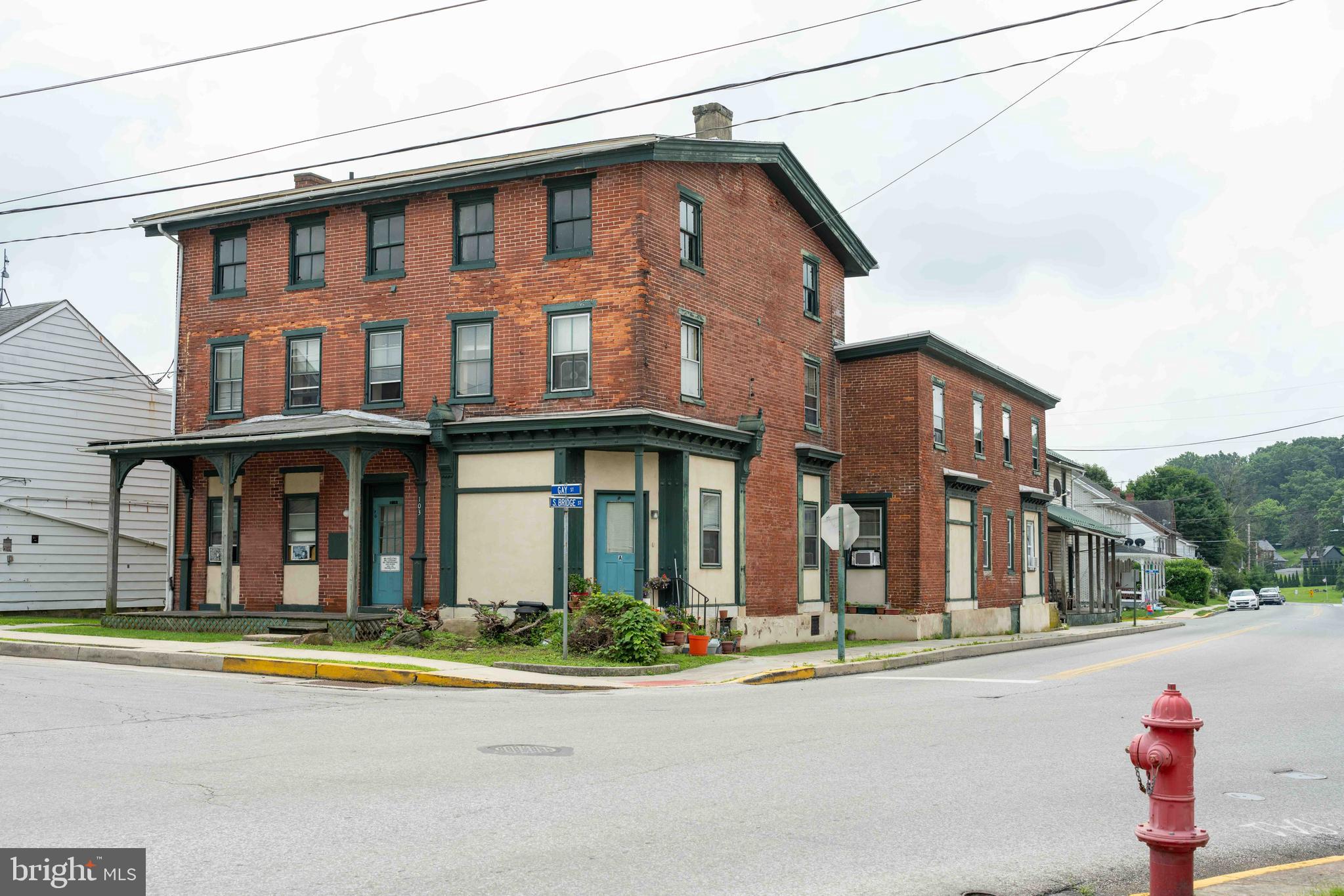 2 W GAY STREET 4