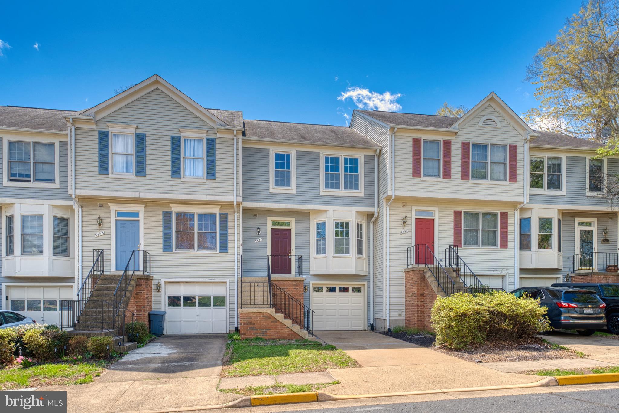 SULLY STATION - Residential Lease