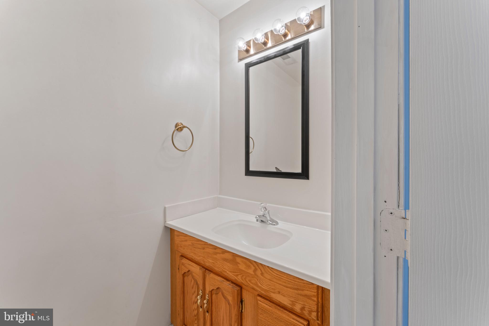 SULLY STATION - Residential Lease