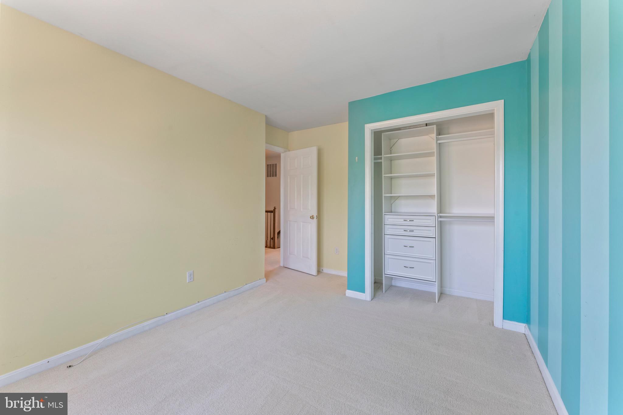 SULLY STATION - Residential Lease