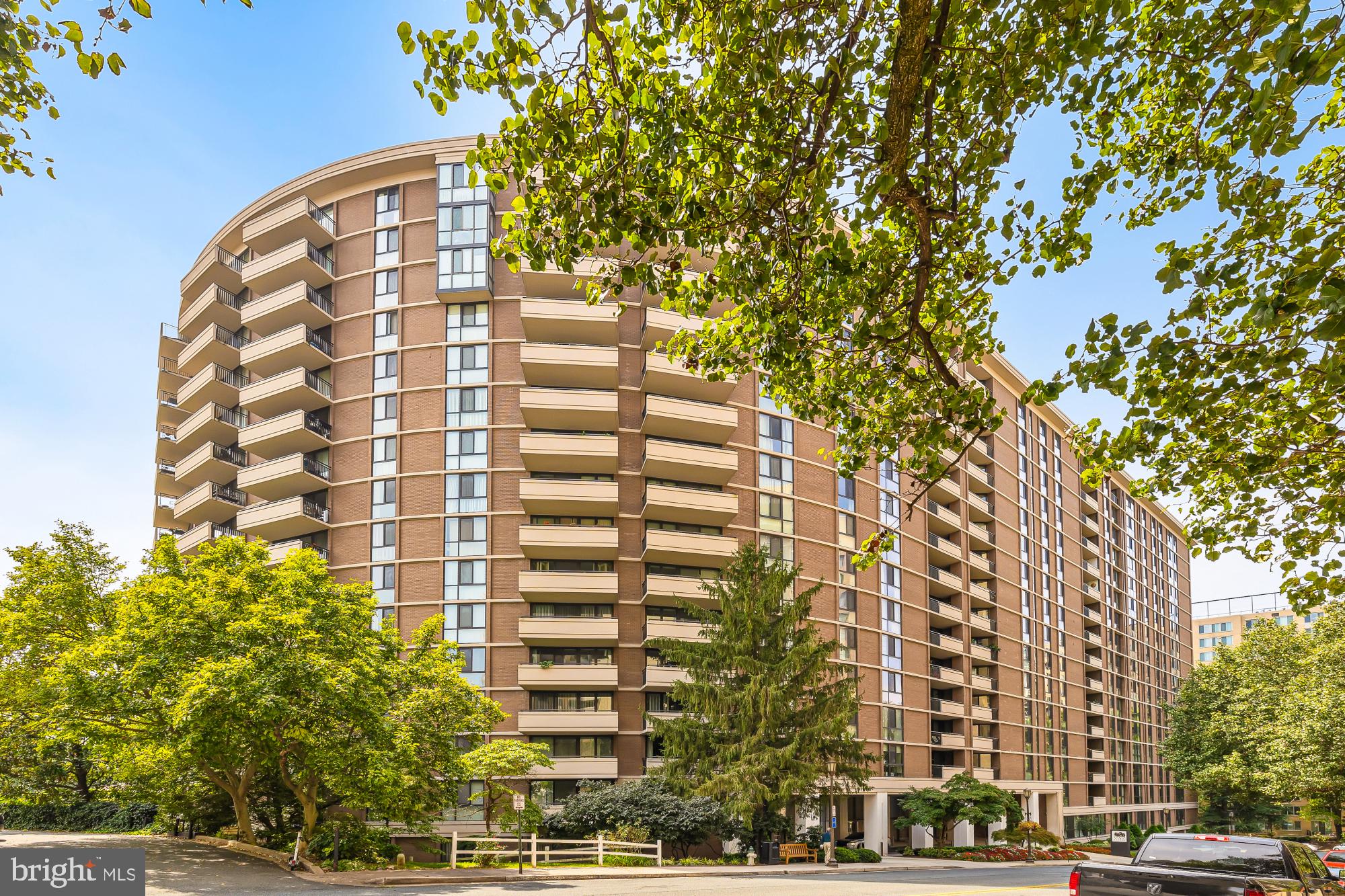 4620 N PARK AVENUE 810E