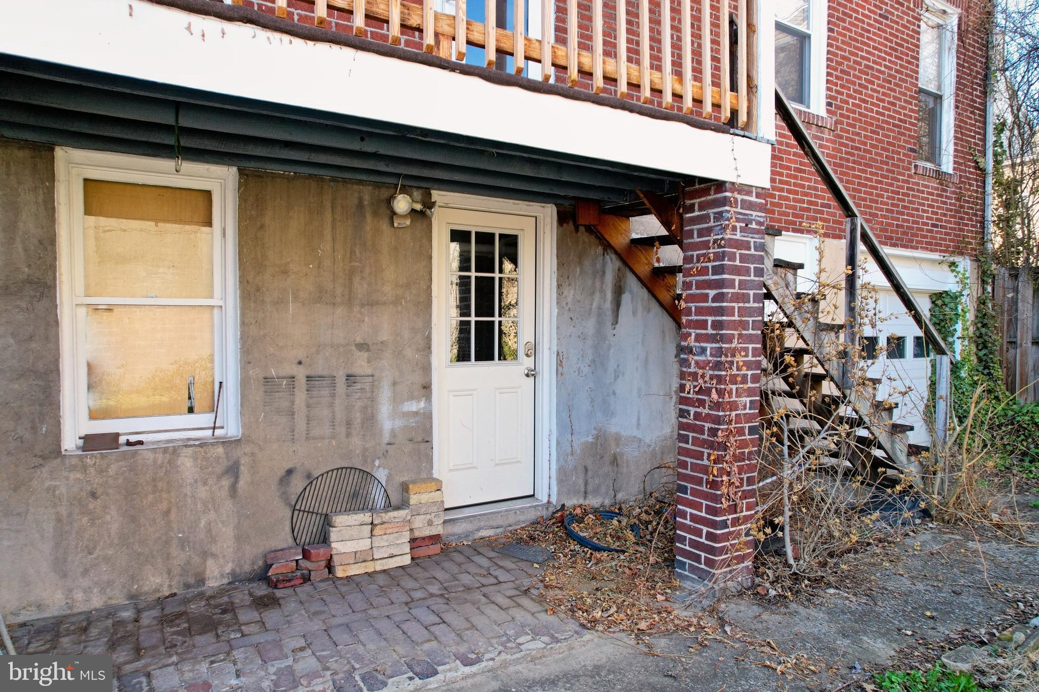 WEST SIDE - Residential