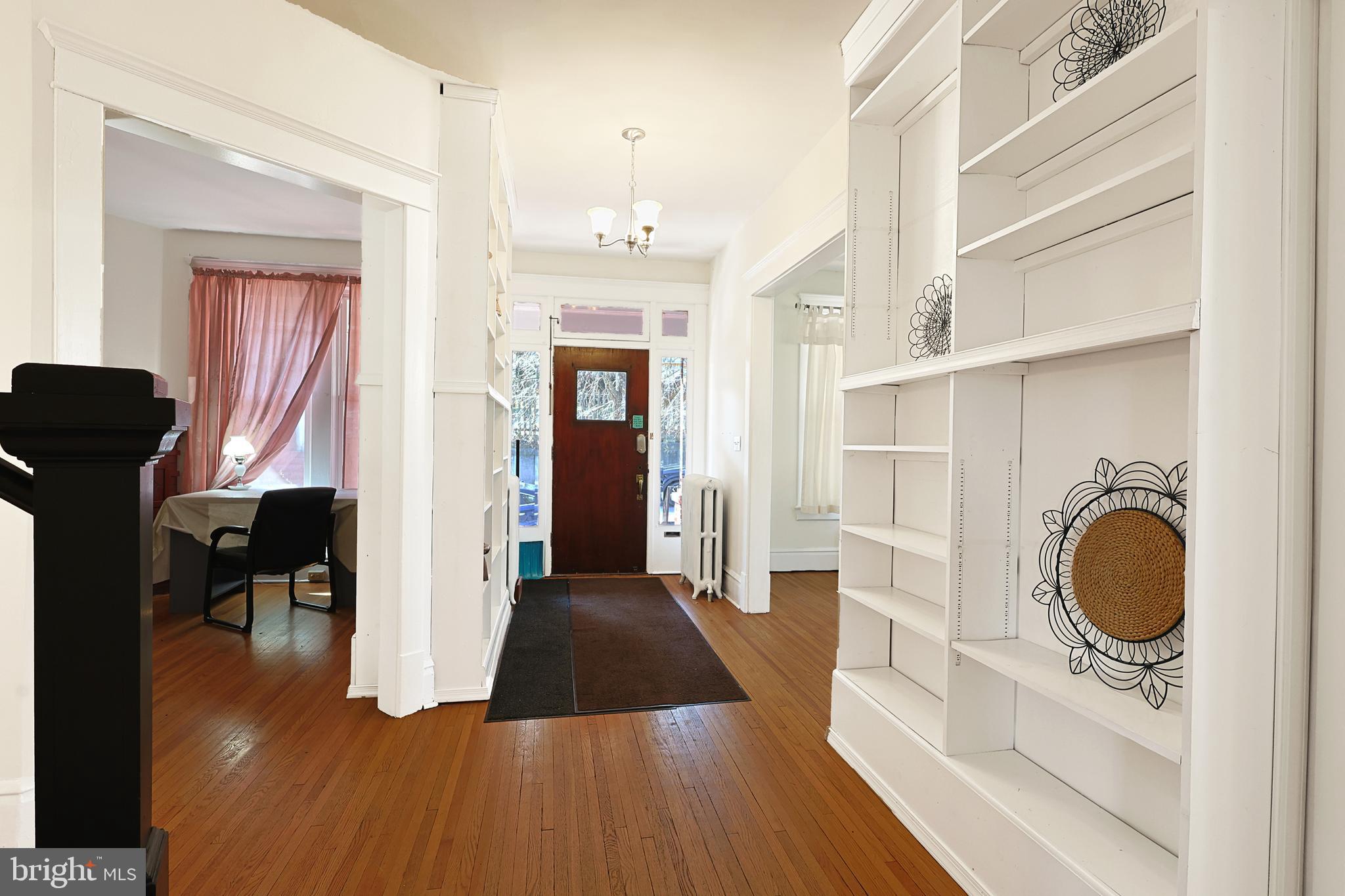 WEST SIDE - Residential