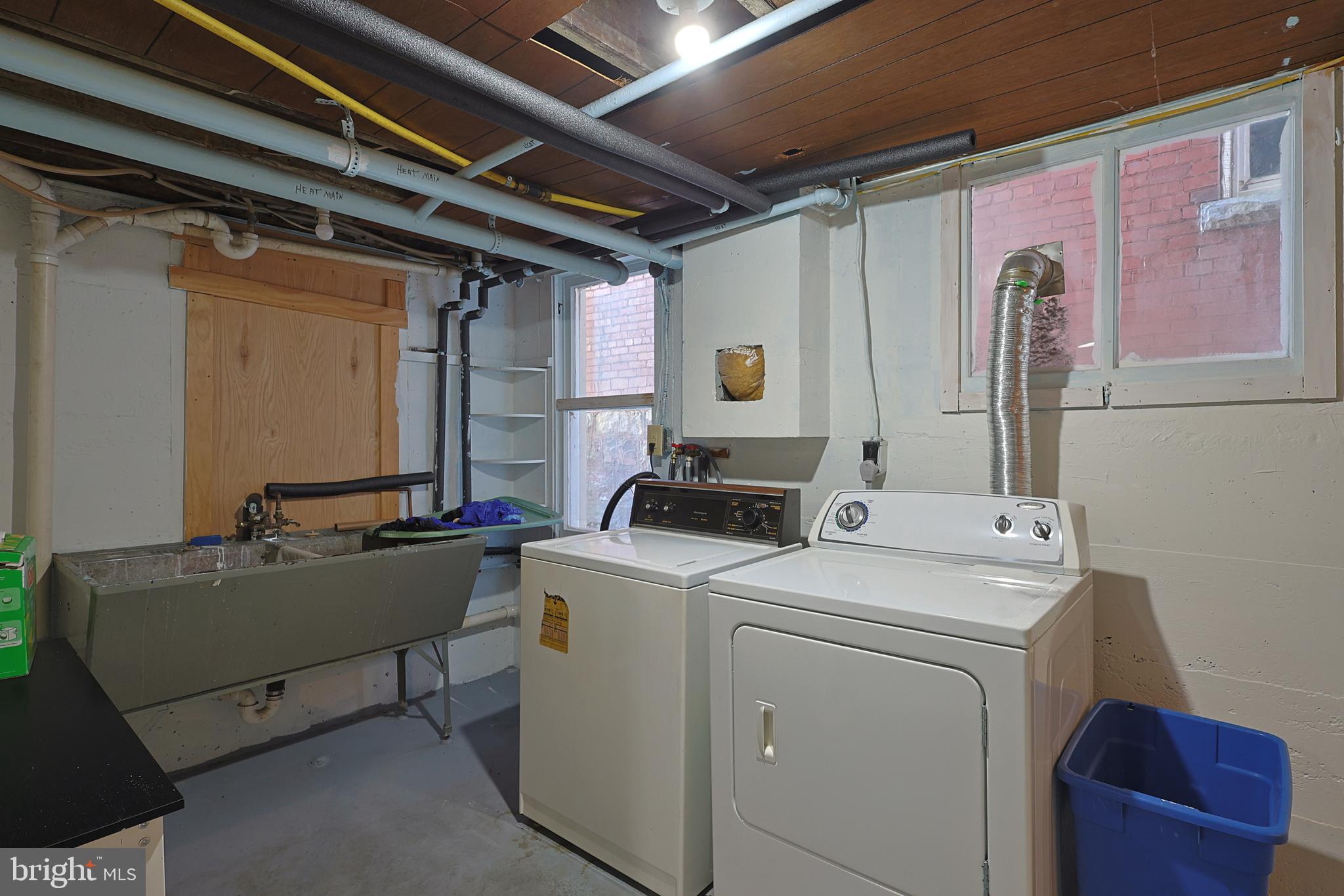 WEST SIDE - Residential