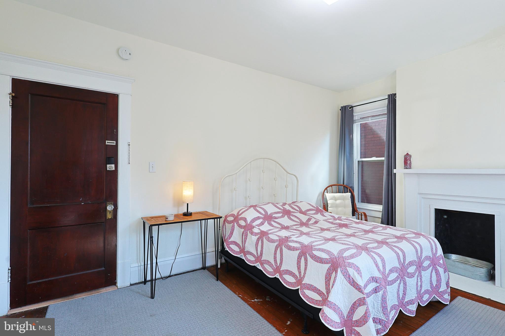 WEST SIDE - Residential