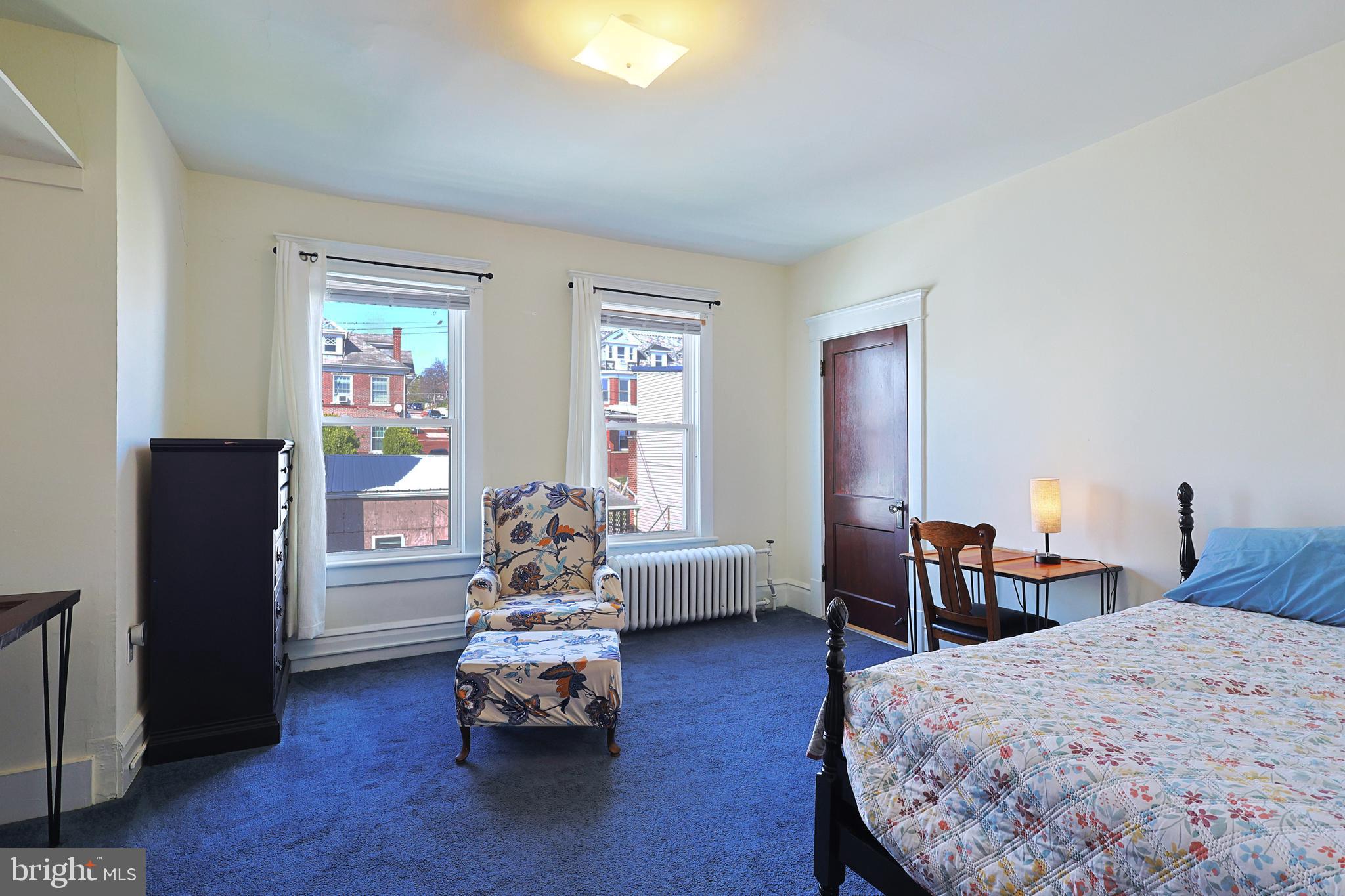 WEST SIDE - Residential