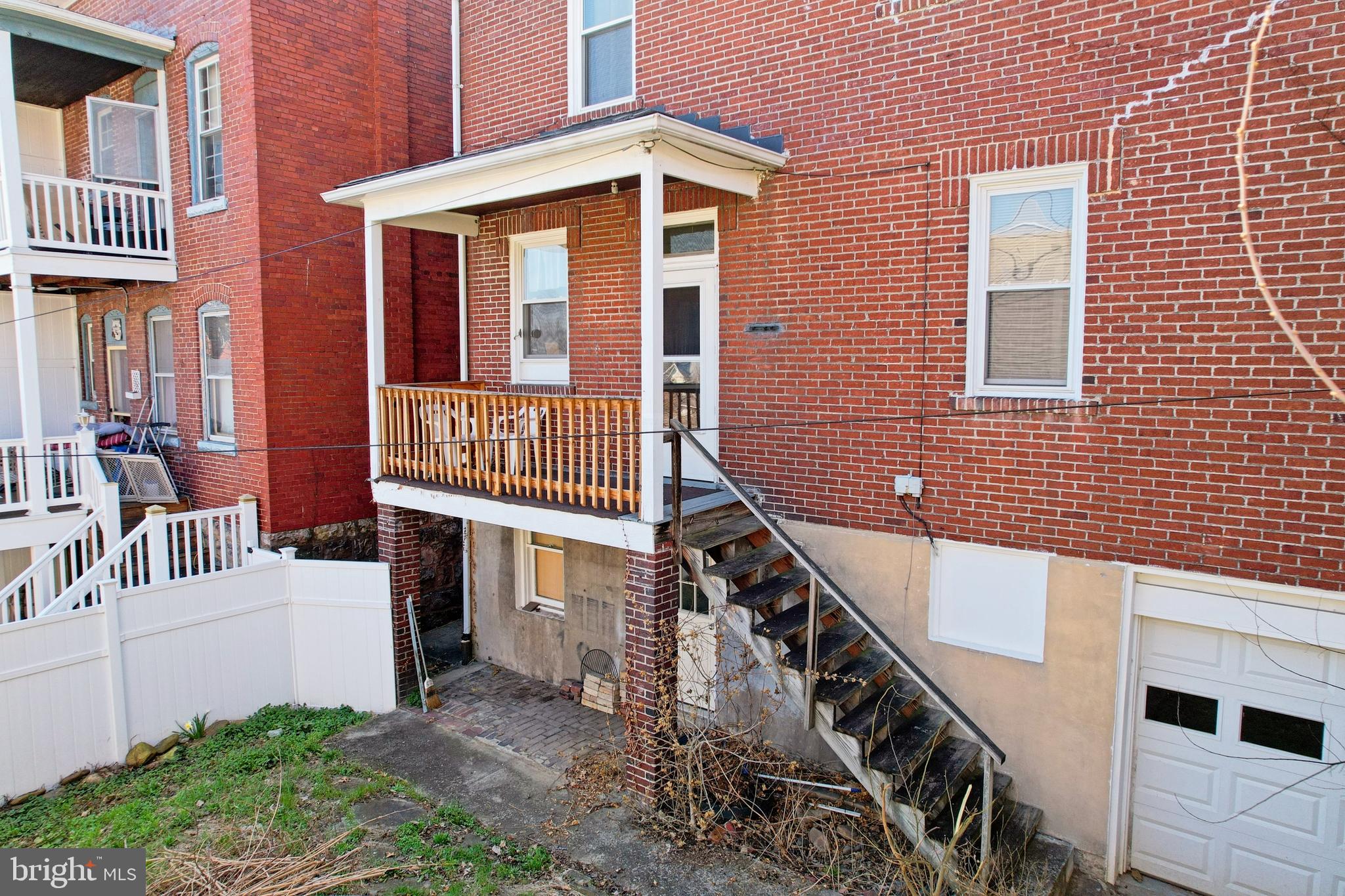 WEST SIDE - Residential