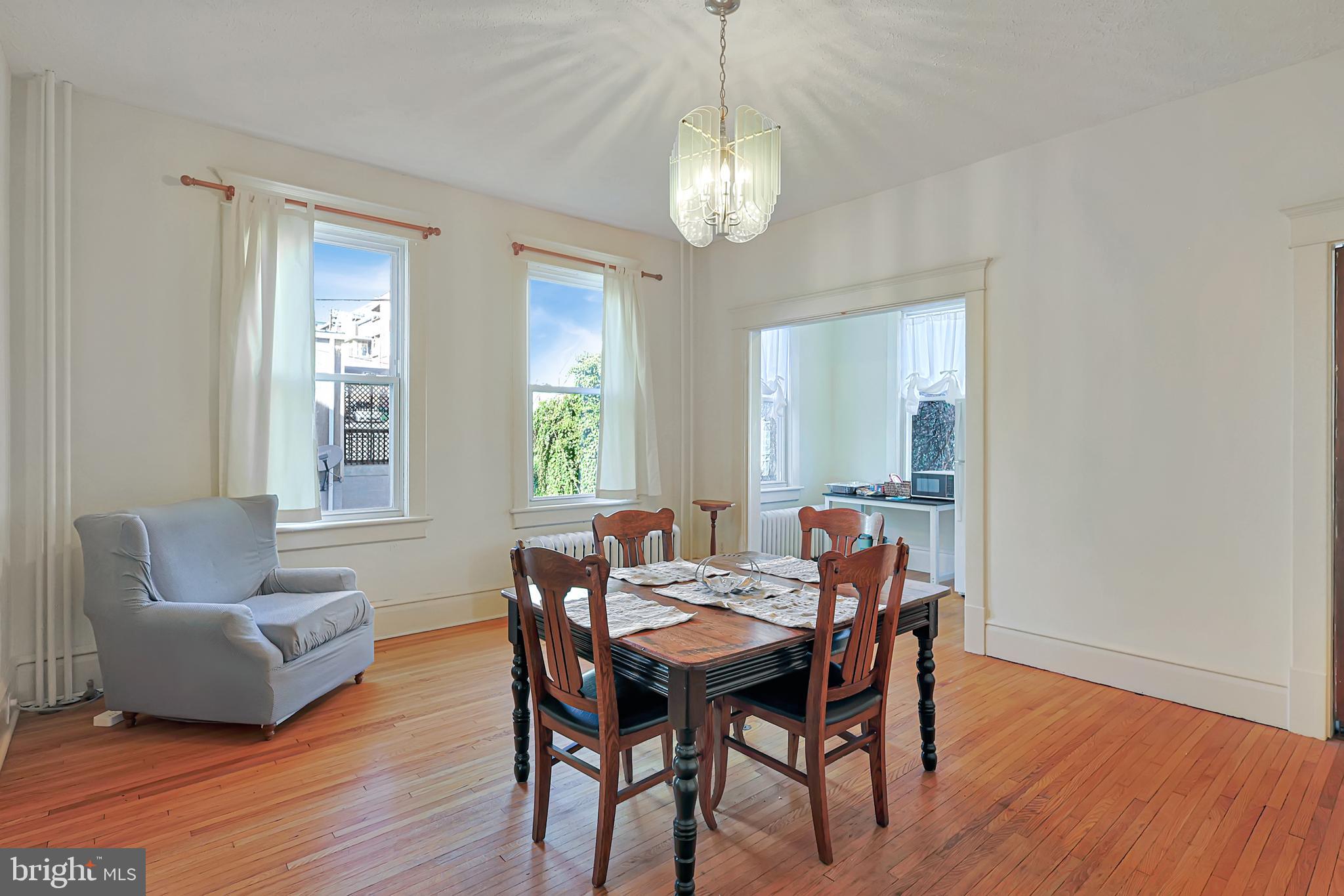 WEST SIDE - Residential