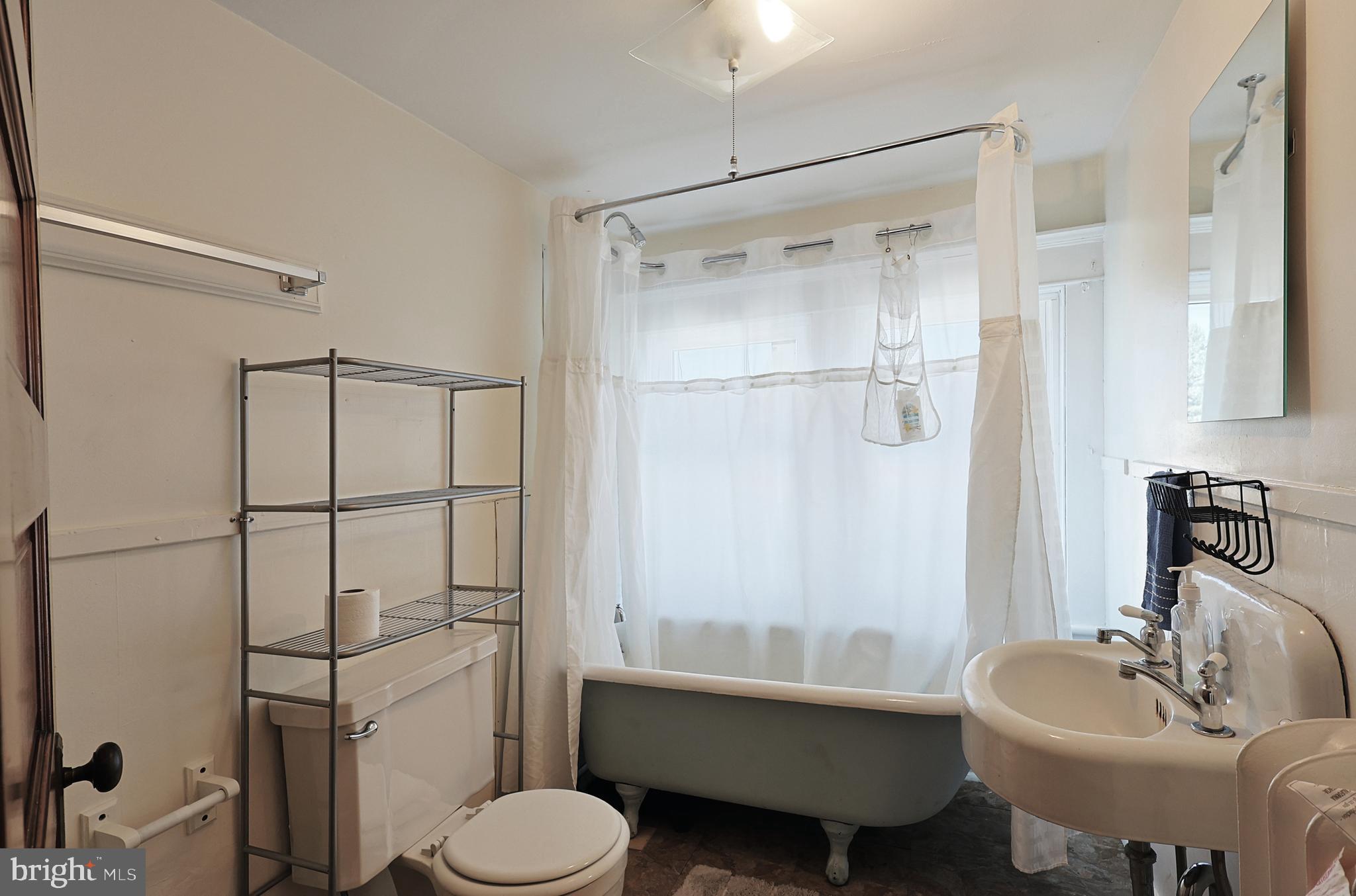 WEST SIDE - Residential