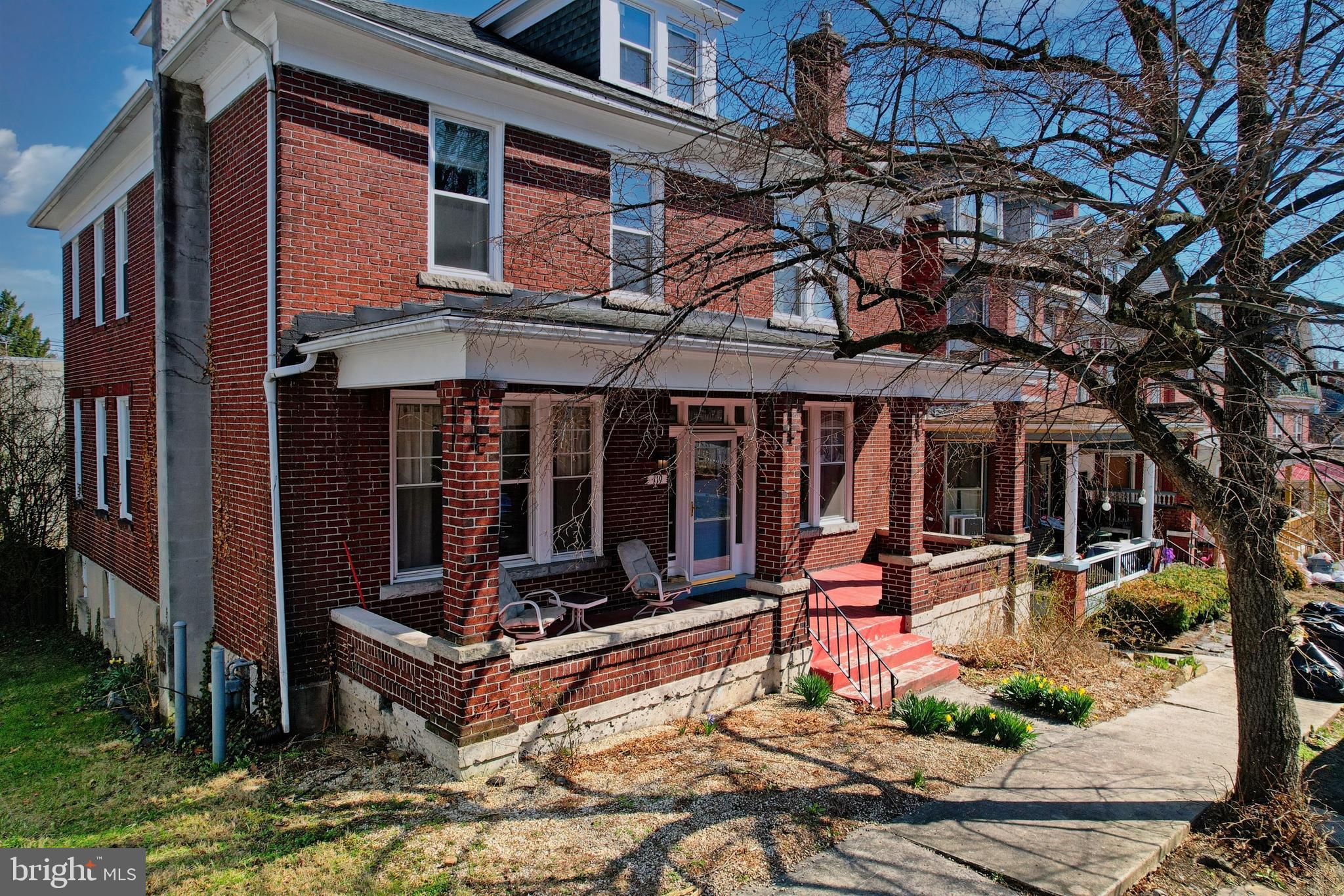 WEST SIDE - Residential