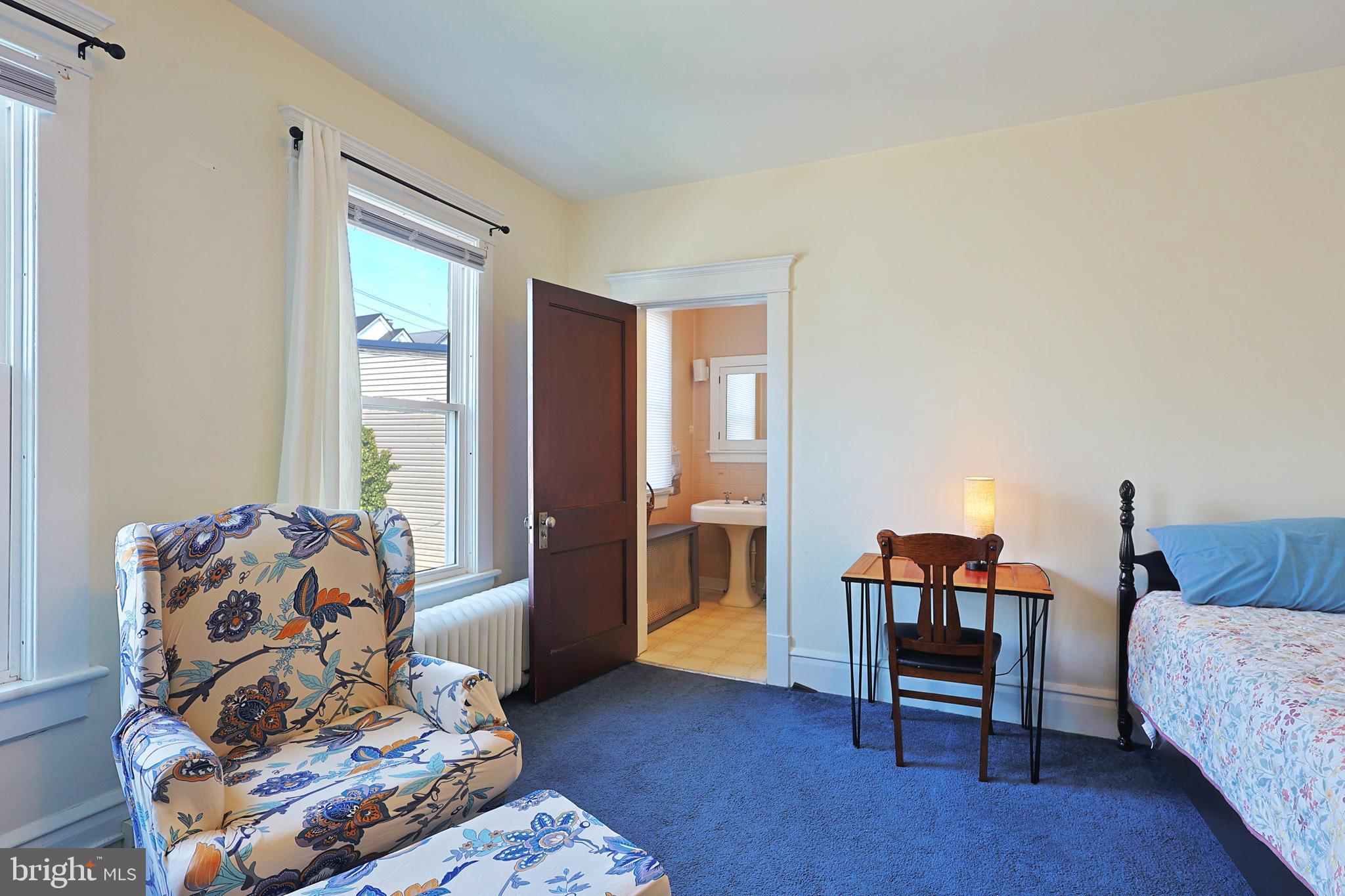 WEST SIDE - Residential