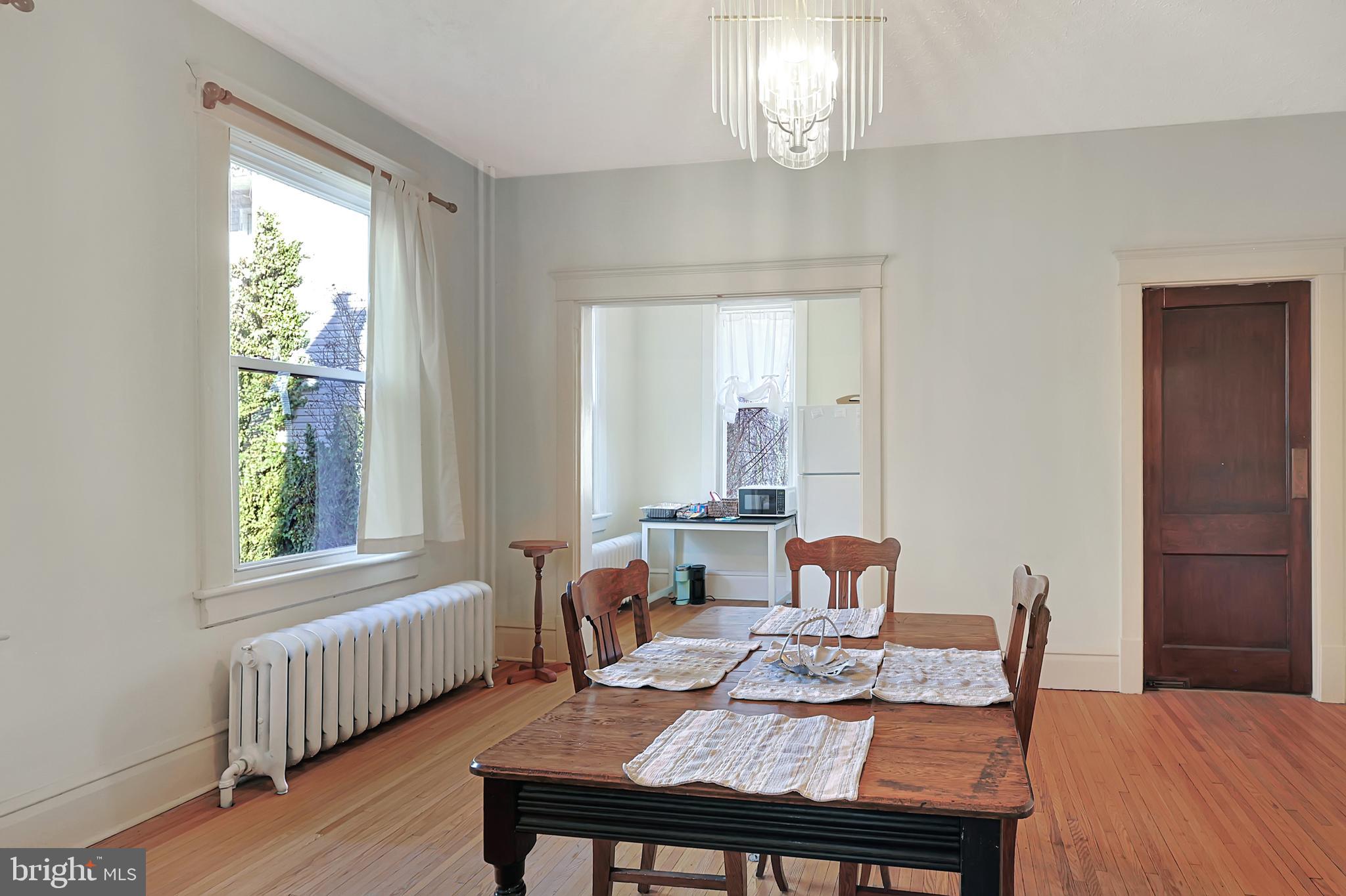 WEST SIDE - Residential