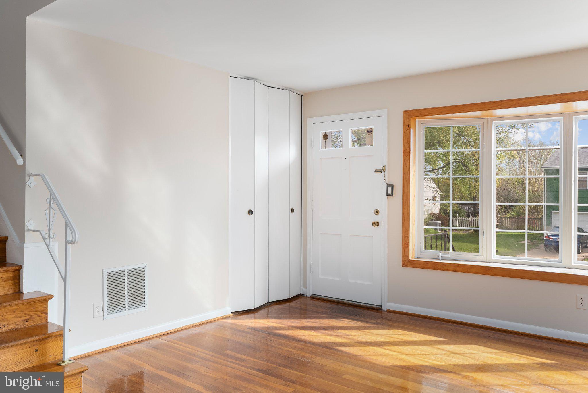 YORK MANOR - Residential