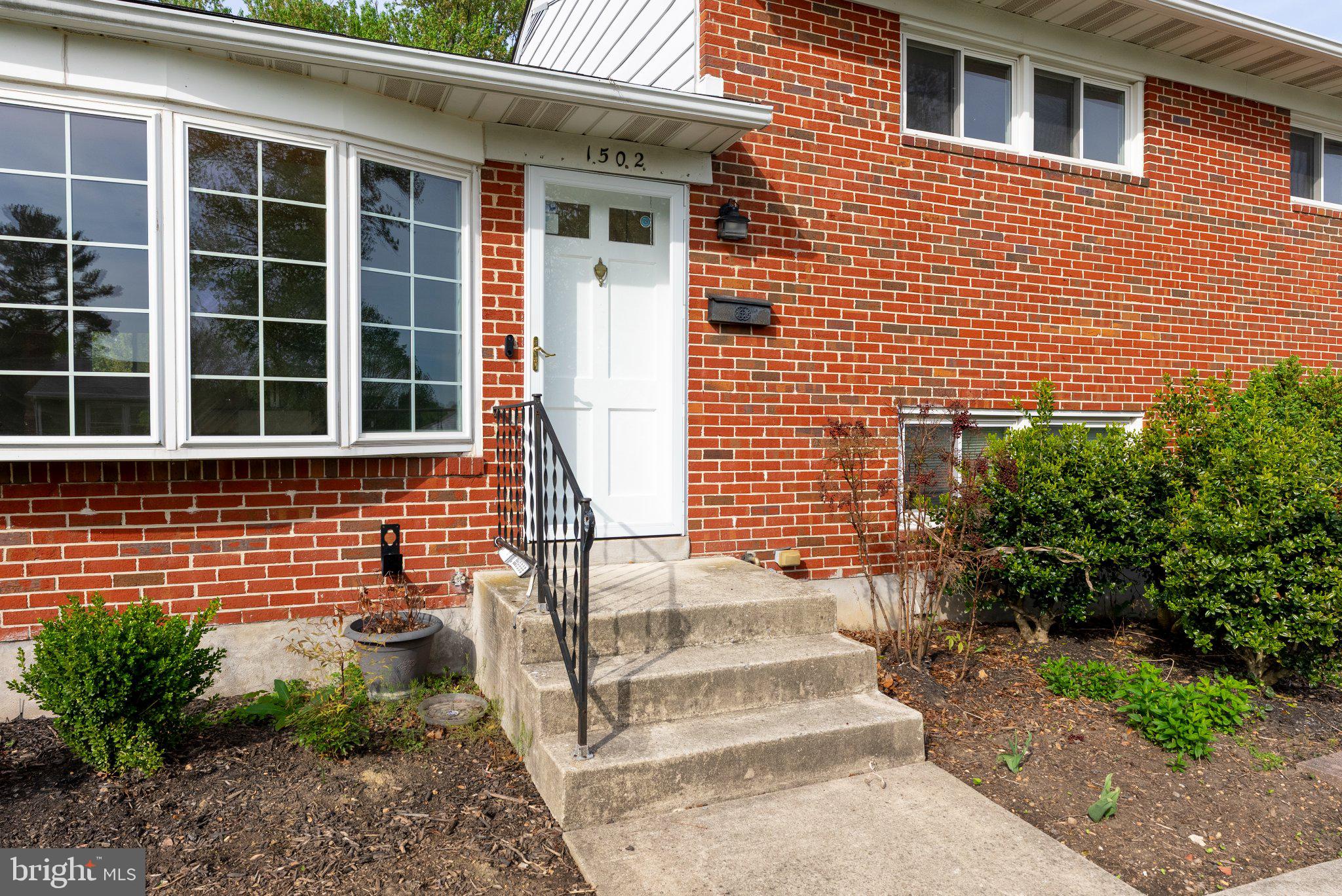 YORK MANOR - Residential