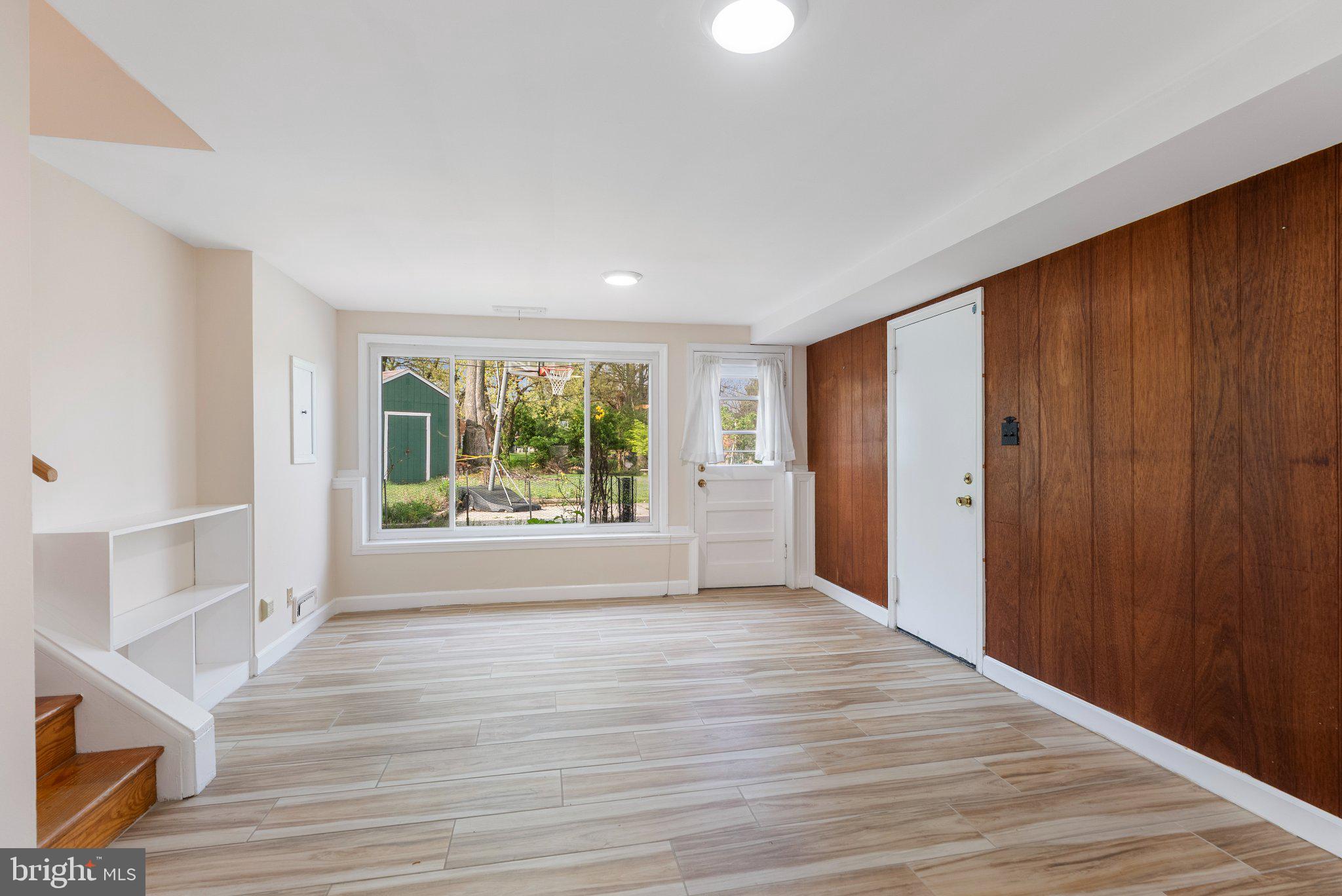 YORK MANOR - Residential