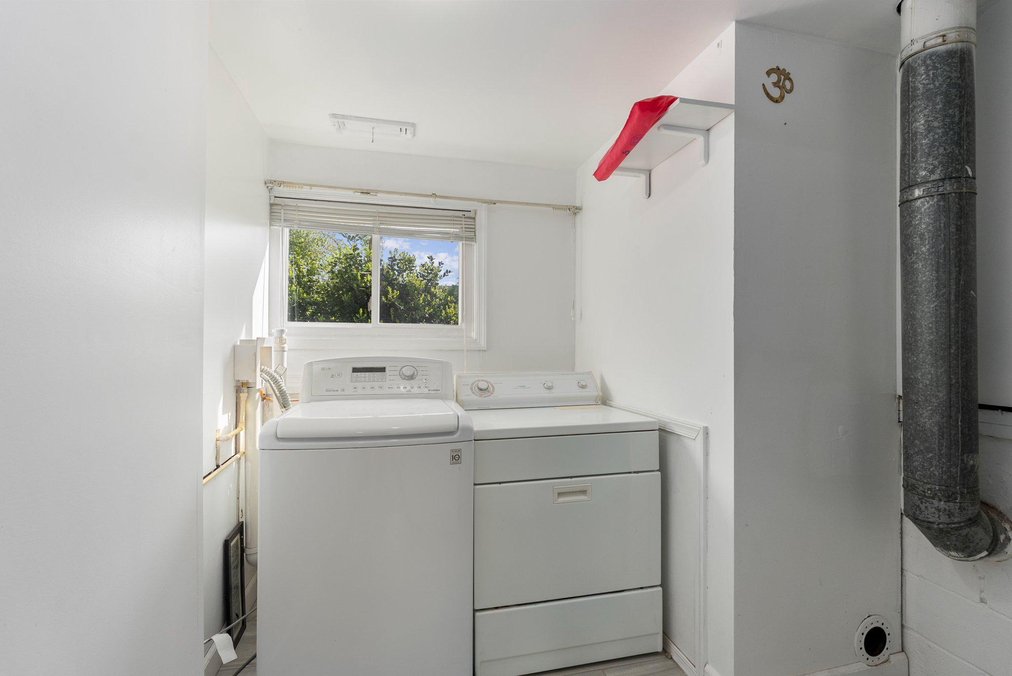 YORK MANOR - Residential