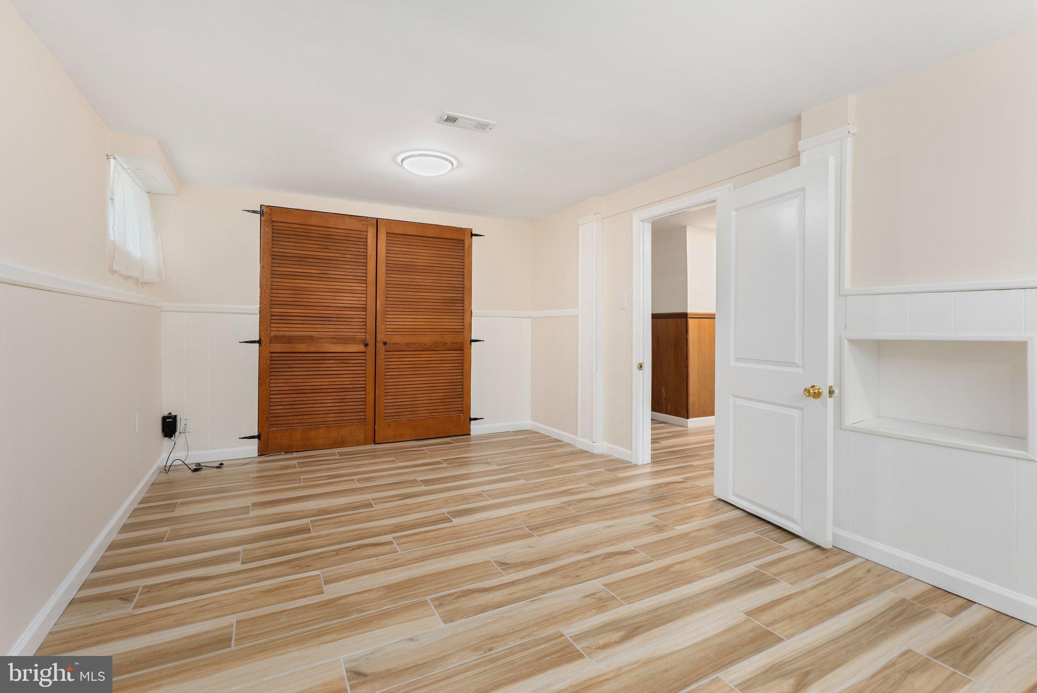 YORK MANOR - Residential