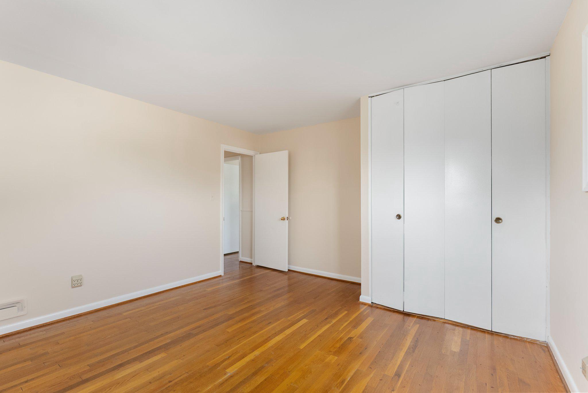 YORK MANOR - Residential