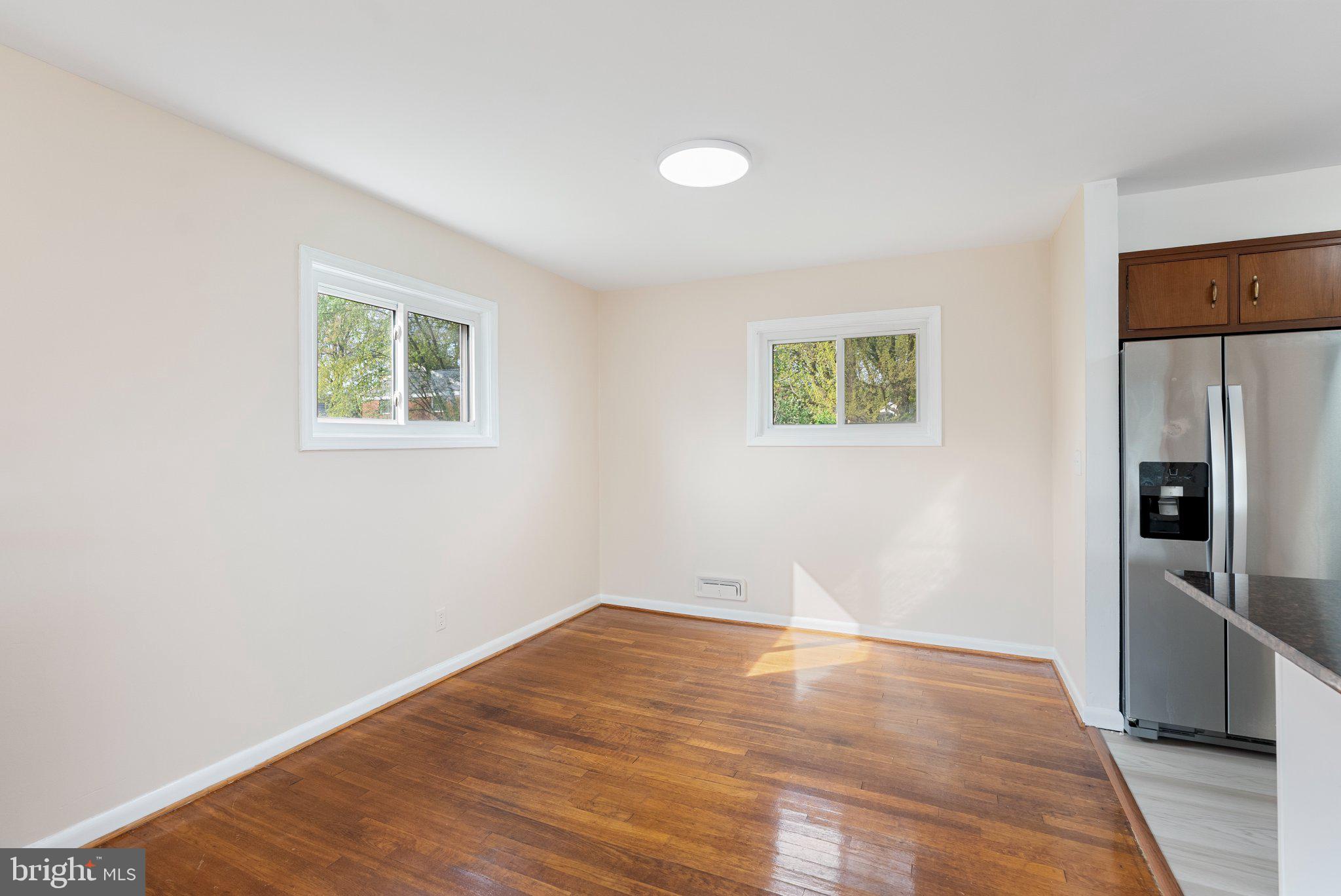 YORK MANOR - Residential