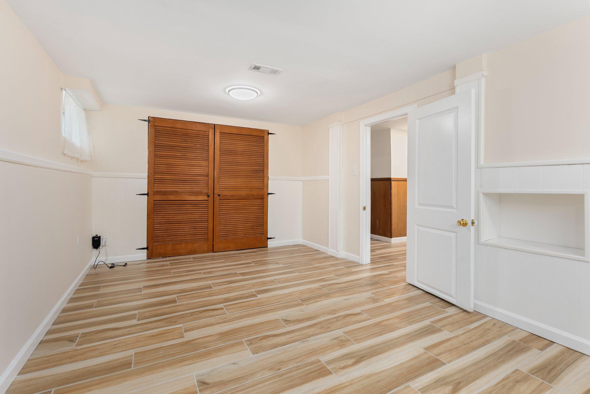 YORK MANOR - Residential