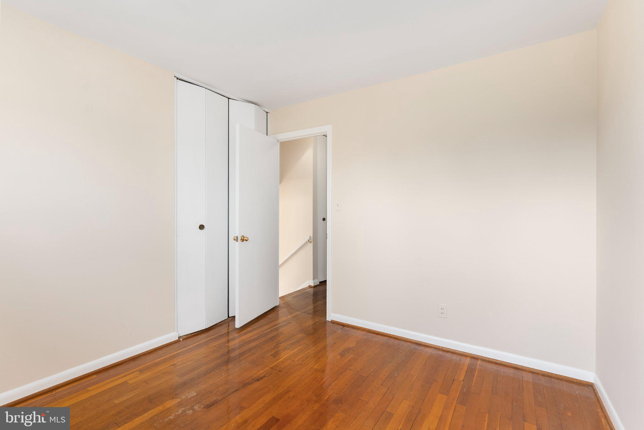 YORK MANOR - Residential