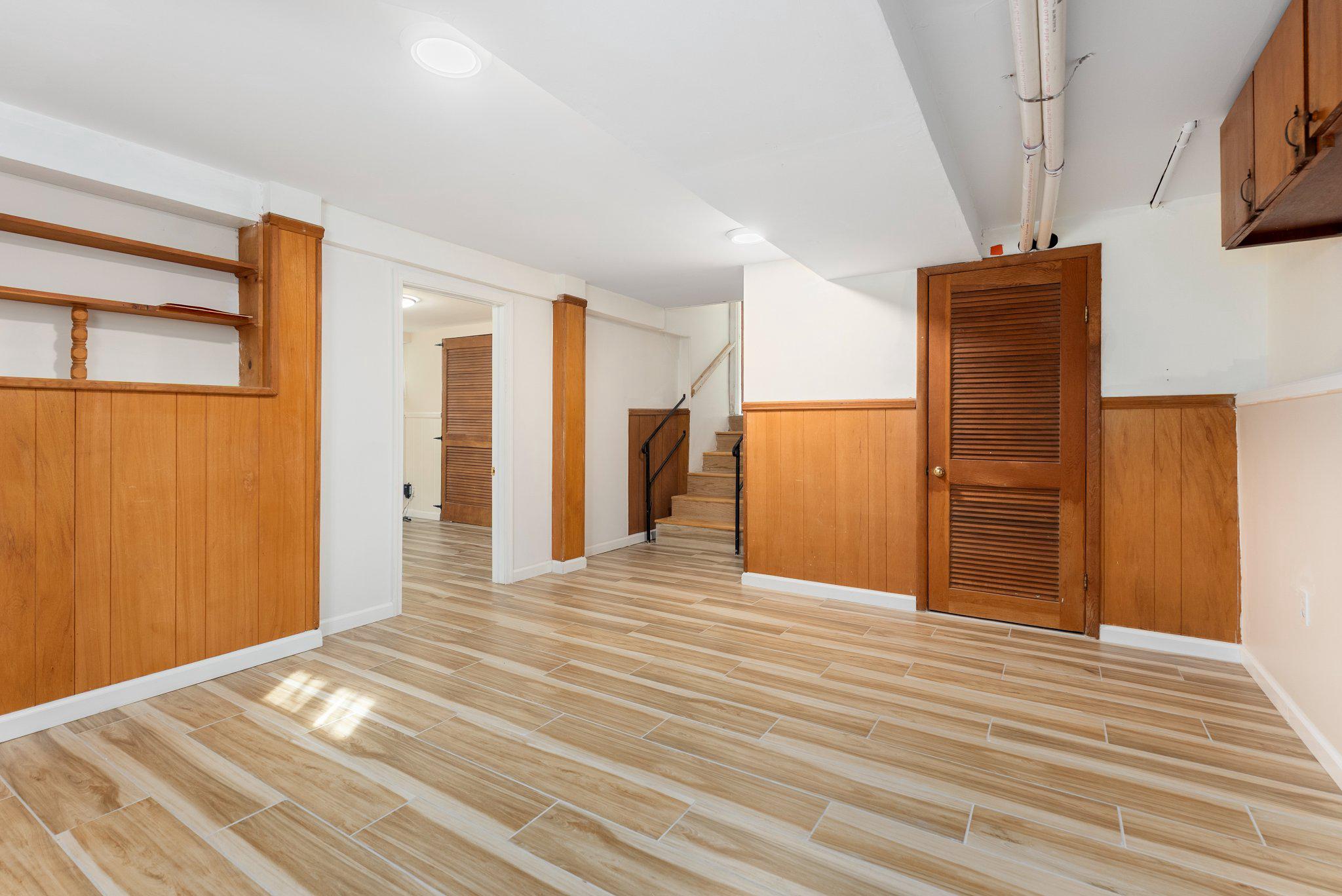 YORK MANOR - Residential