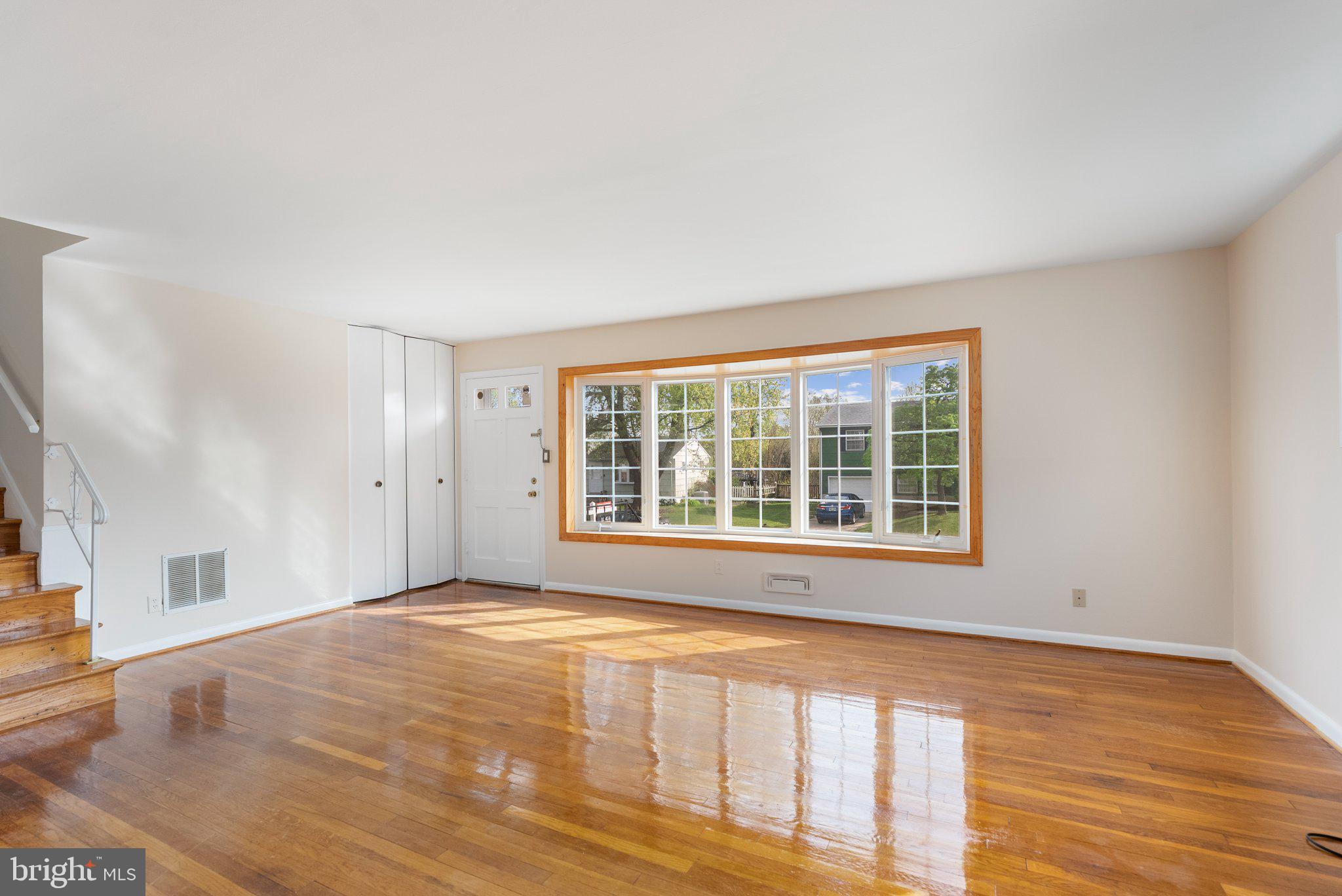 YORK MANOR - Residential