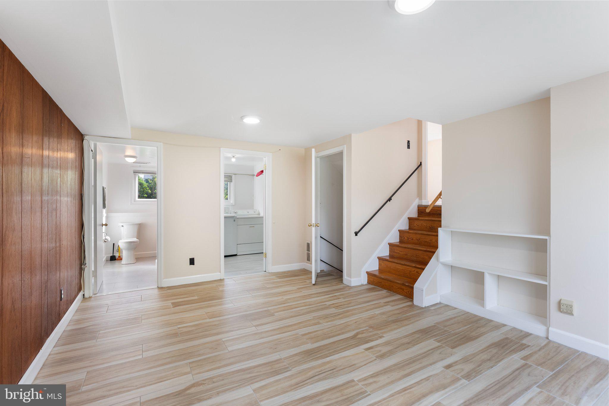 YORK MANOR - Residential