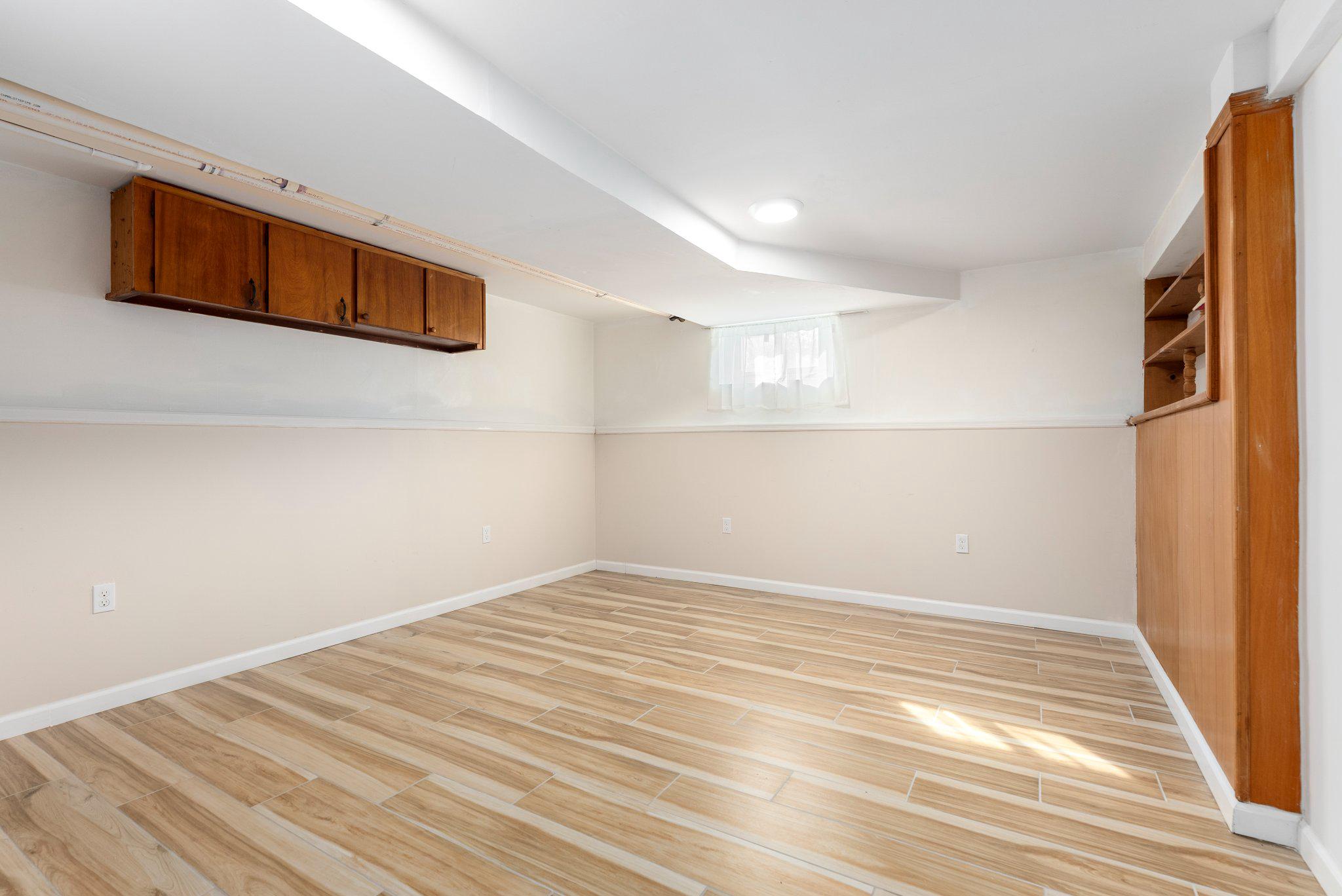 YORK MANOR - Residential