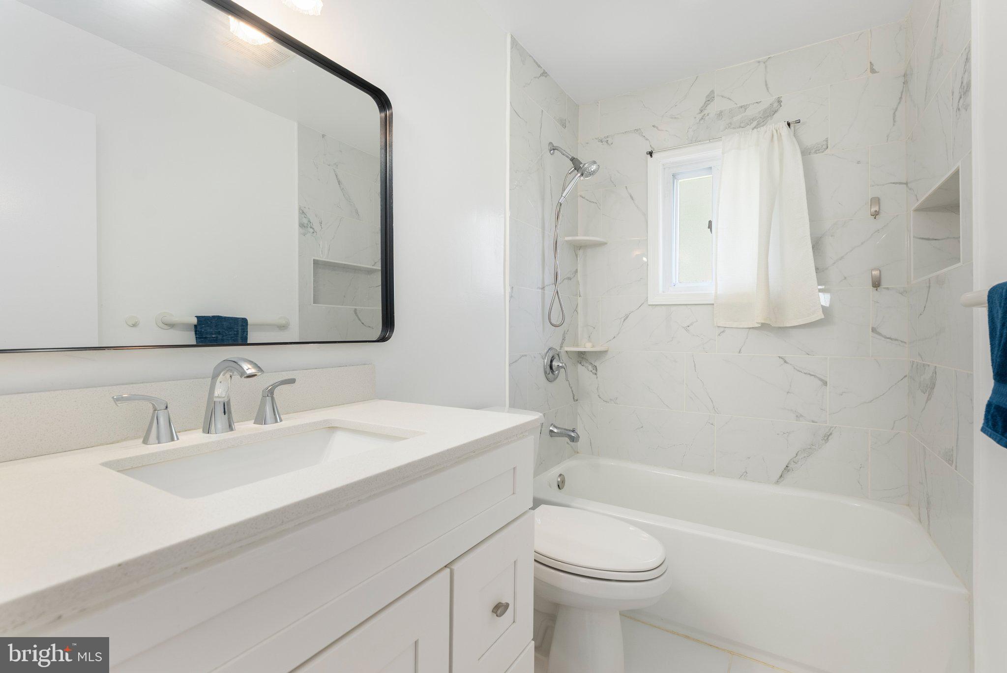 YORK MANOR - Residential