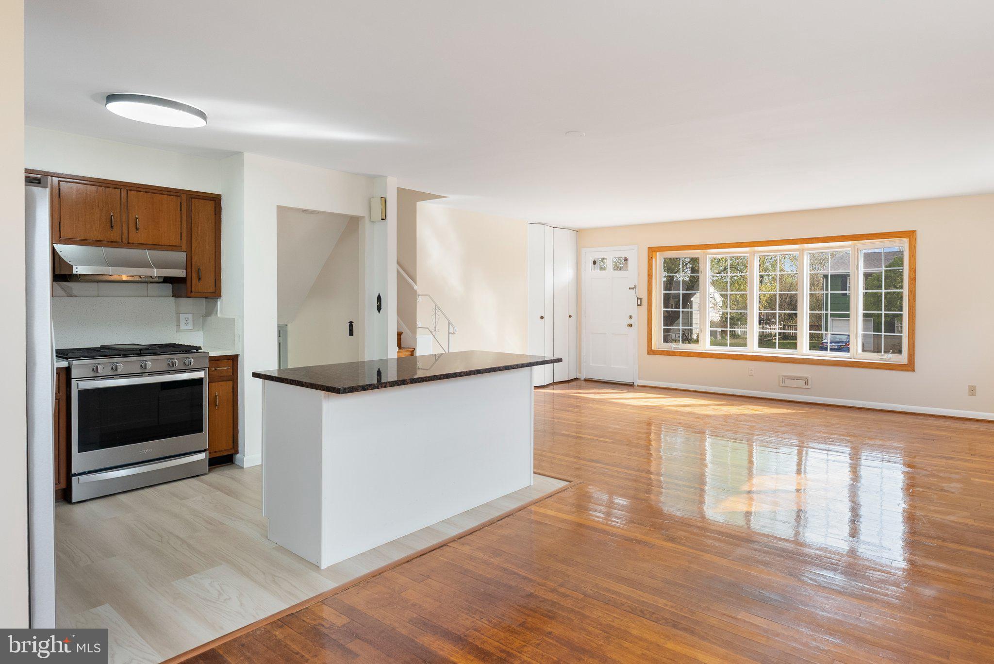 YORK MANOR - Residential