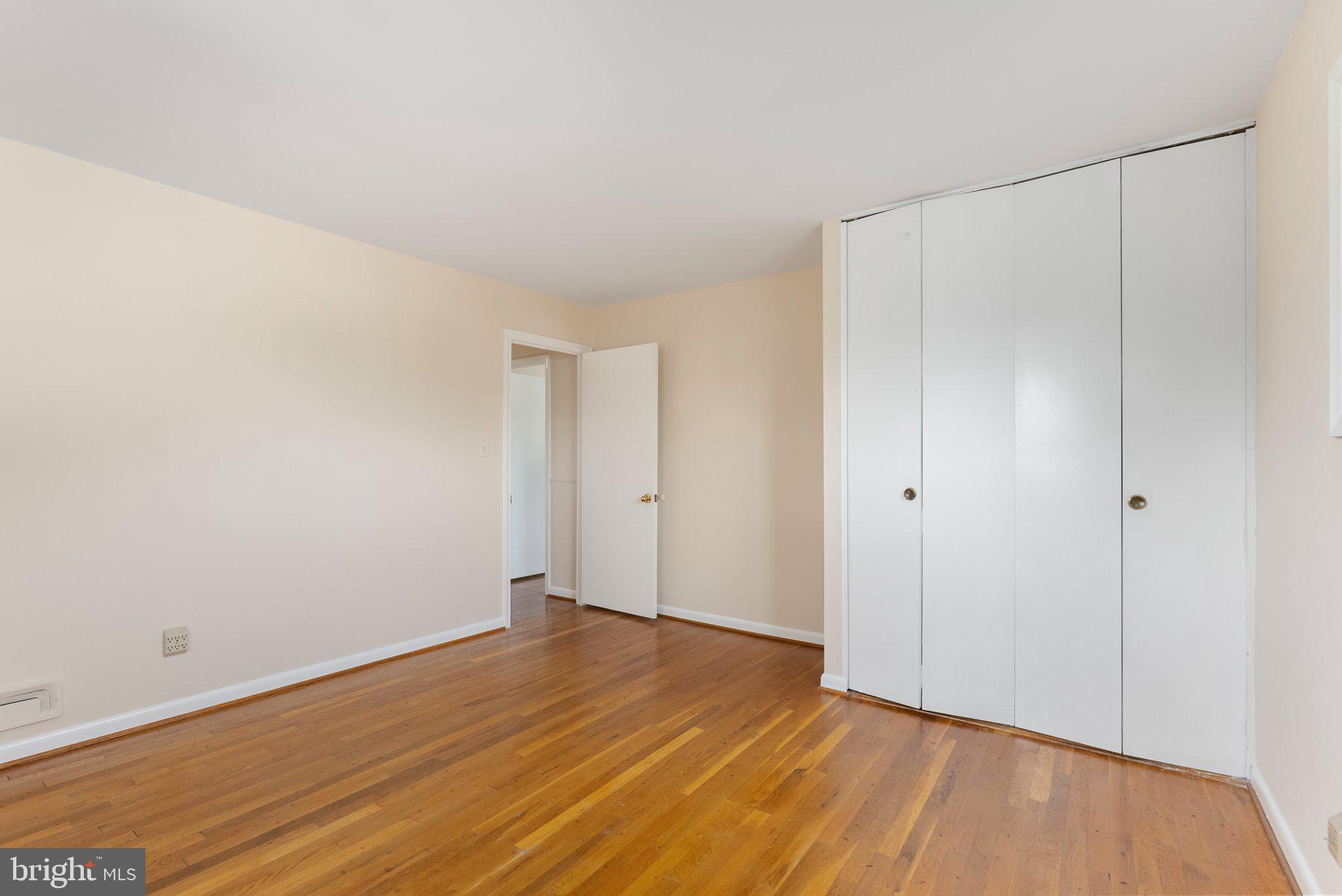 YORK MANOR - Residential