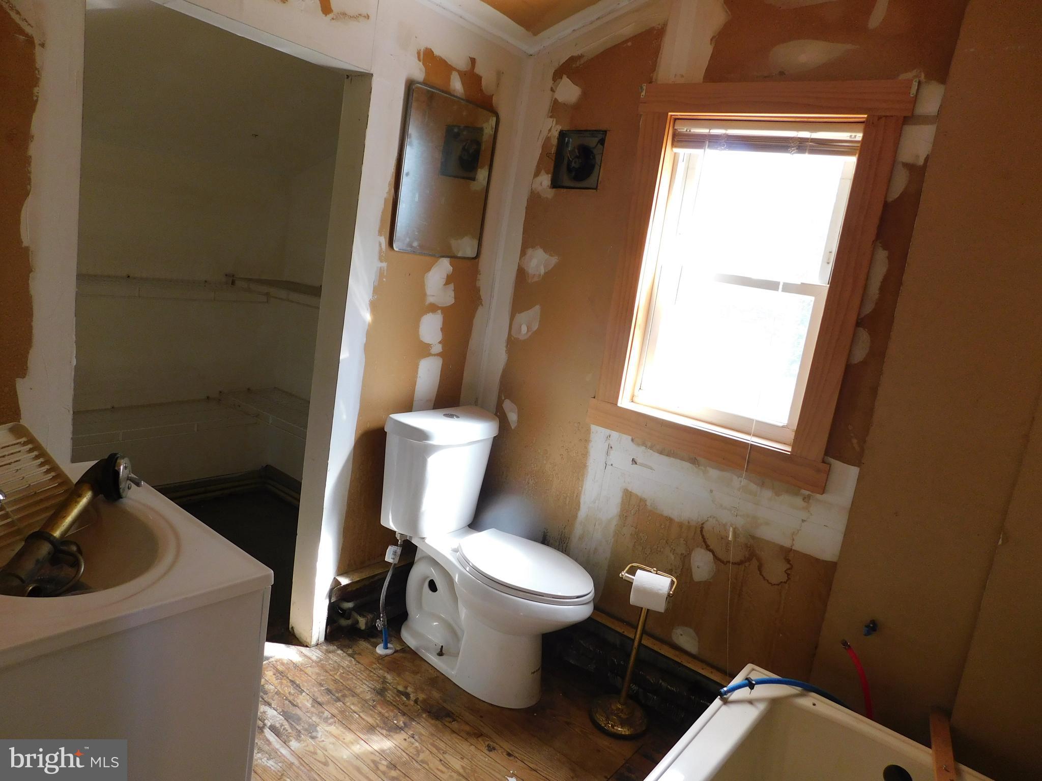 FOREST HILL - Residential