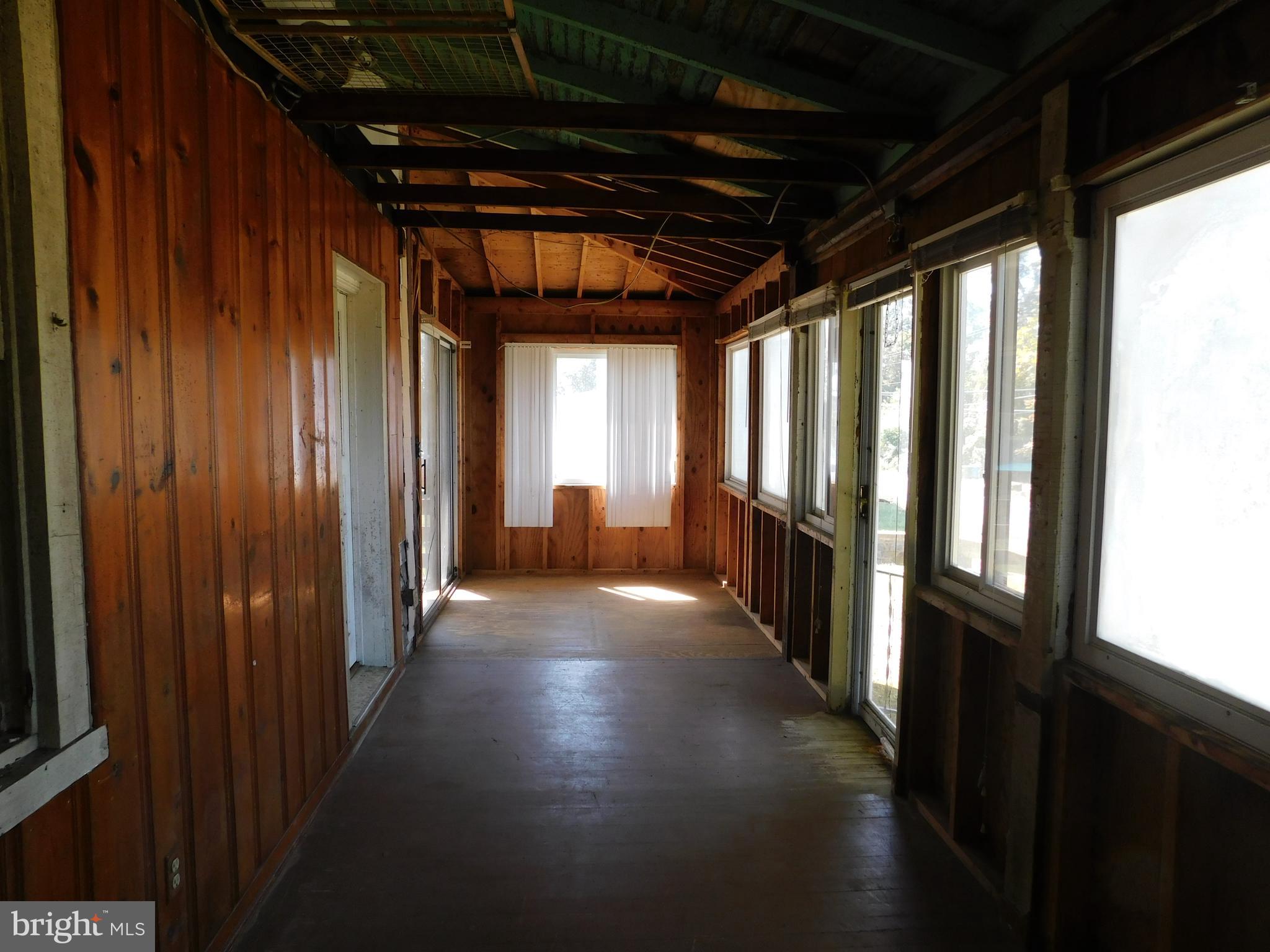 FOREST HILL - Residential