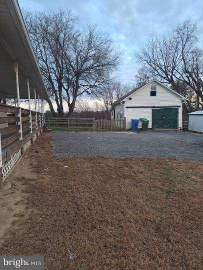 FOREST HILL - Residential